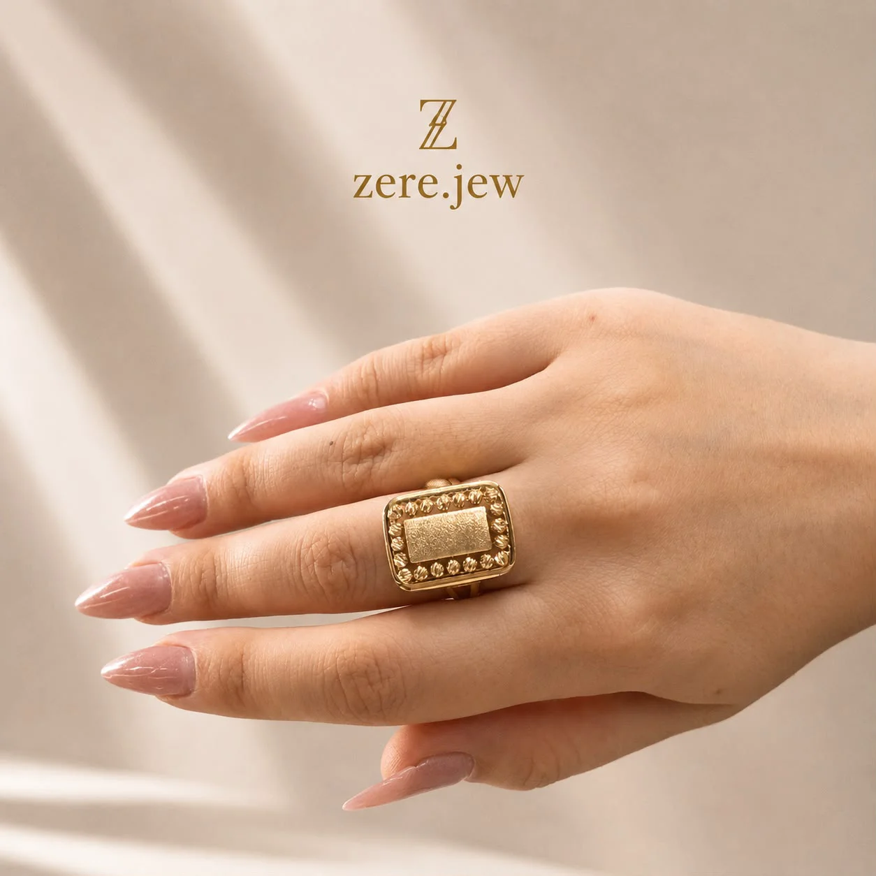 Кольцо-печатка Zere золото 585 пробы 2,99г 19р купить,246675