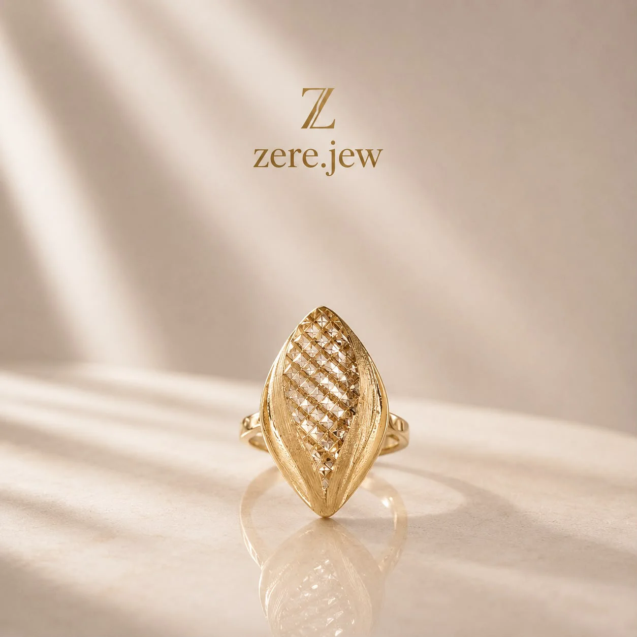 Золотое кольцо Zere золото 585 2.09г 20р купить,172500