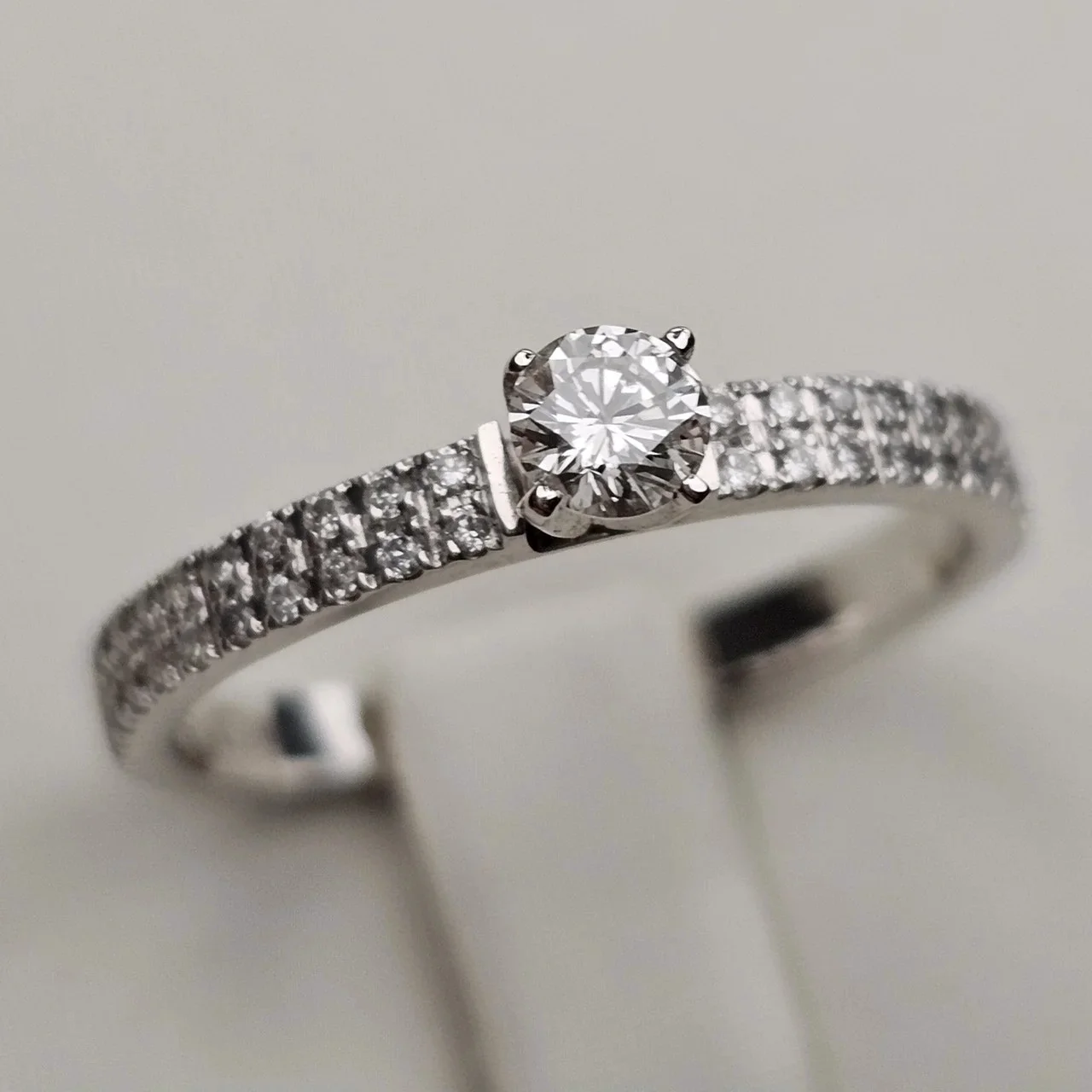 Кольцо Deimantas 113811244 17,5р 0,20ct. купить,NaN
