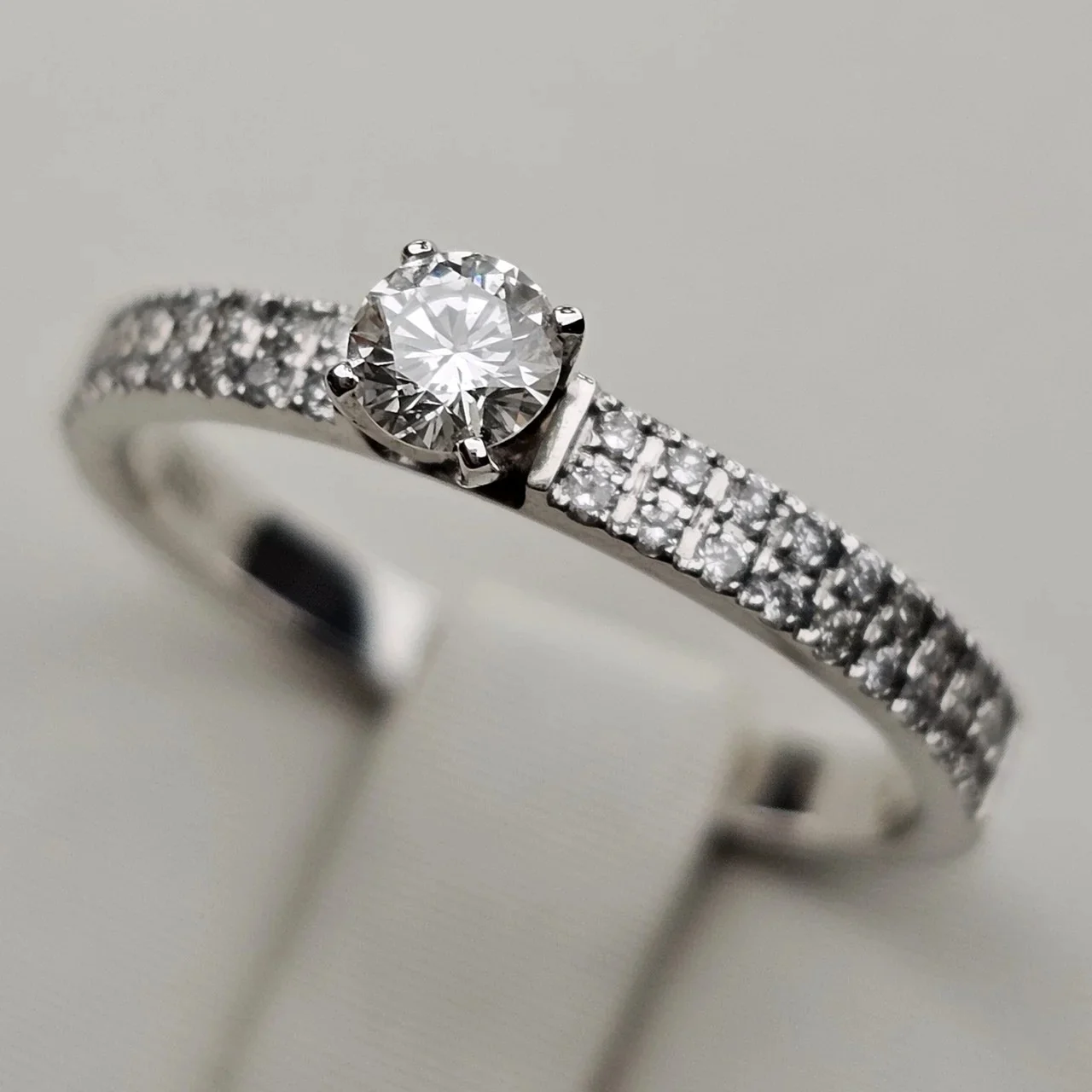 Кольцо Deimantas 113811244 17,5р 0,20ct. купить,NaN