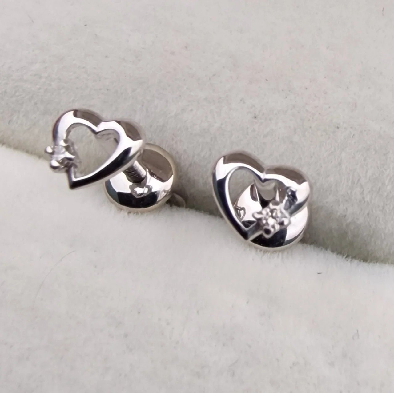 Серьги Deimantas 106481273 0,81гр 0,025ct. купить,NaN