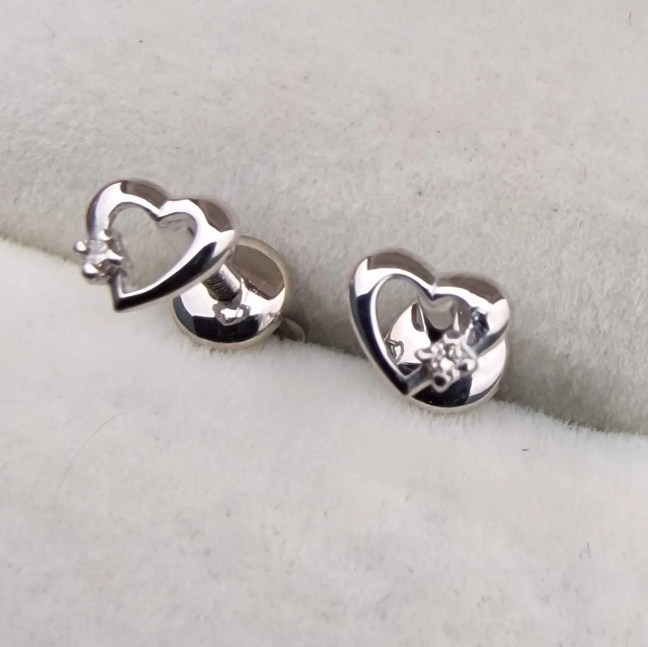 Серьги Deimantas 106481273 0,81гр 0,025ct. купить,NaN