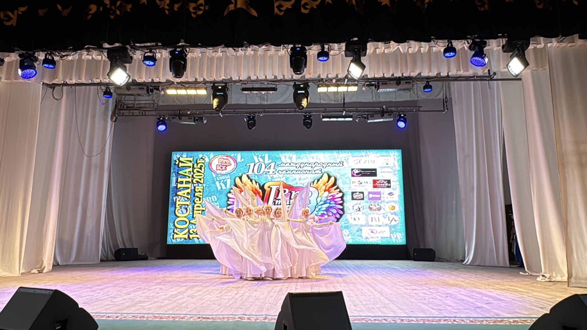 Кухонная мойка Raglo R702.7246.09 врезная 46х72х21 см, нержавеющая сталь, тон графитовый