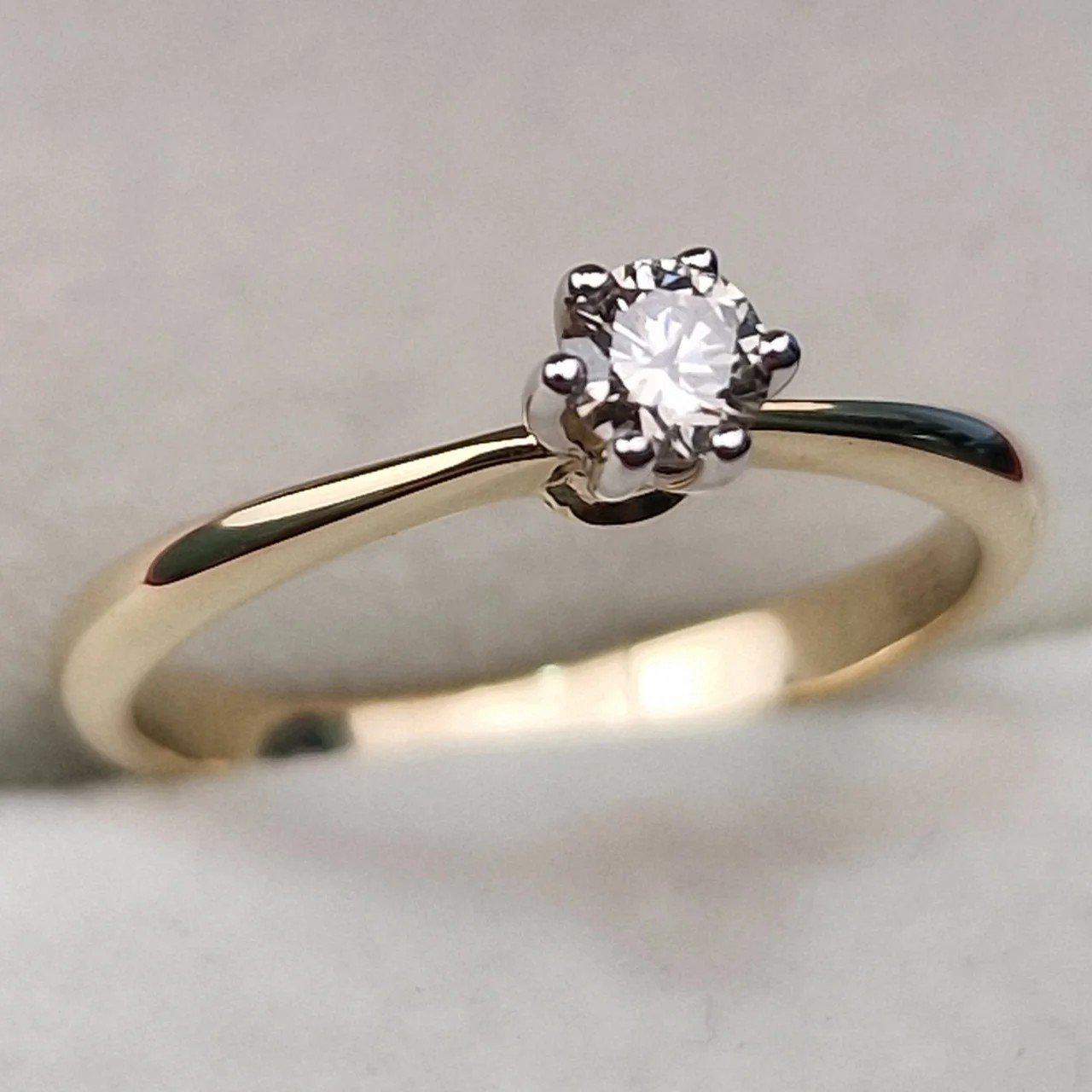 Кольцо Deimantas 106481141 16,5р 1,95гр 0,18ct. купить,NaN