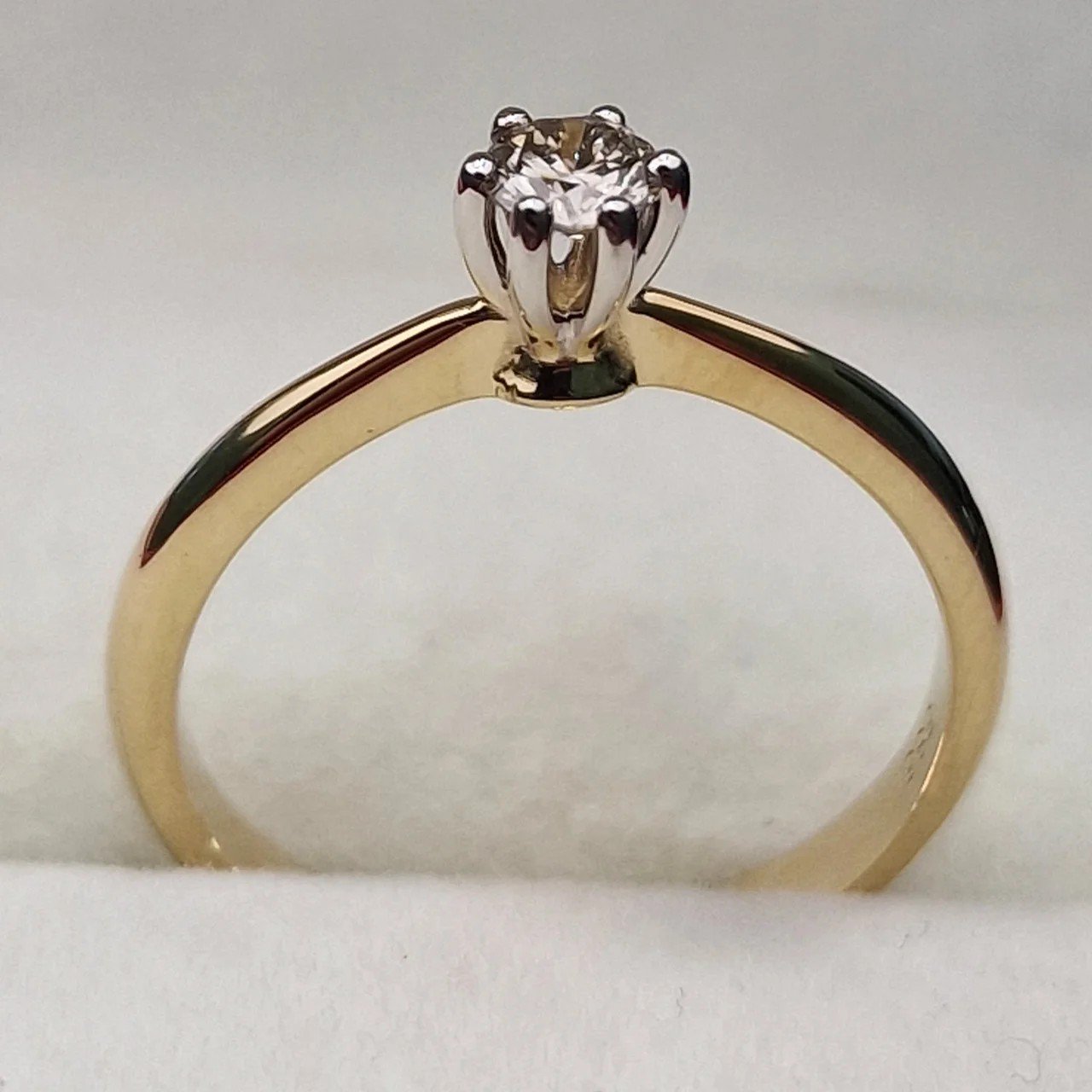 Кольцо Deimantas 106481141 16,5р 1,95гр 0,18ct. купить,NaN