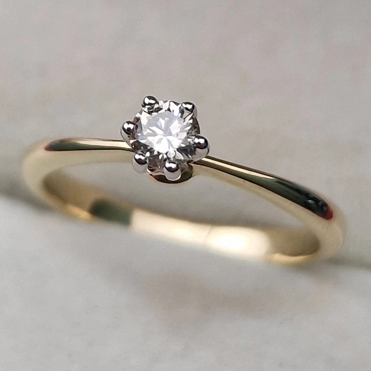 Кольцо Deimantas 106481141 16,5р 1,95гр 0,18ct. купить,NaN
