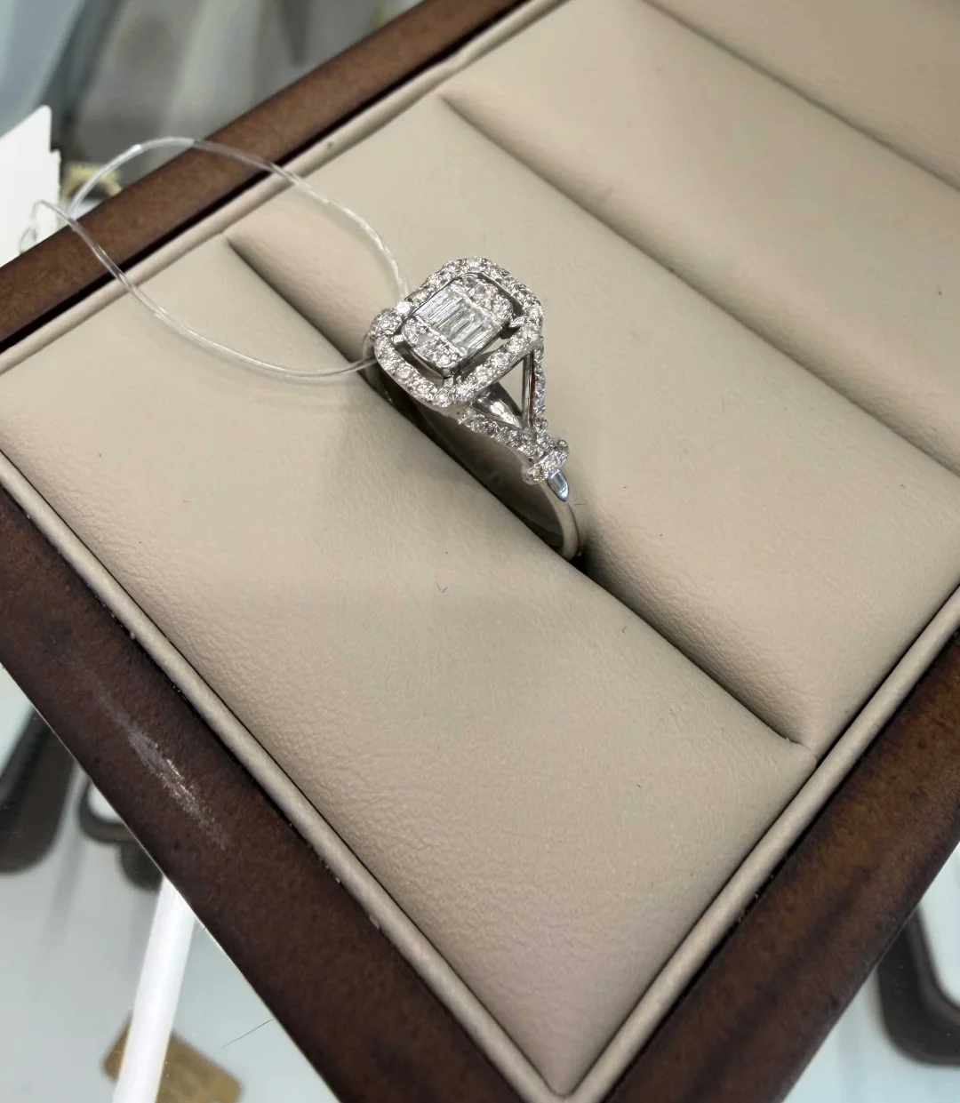 Кольцо Luxrai бриллиант, белое золото 585 купить,NaN