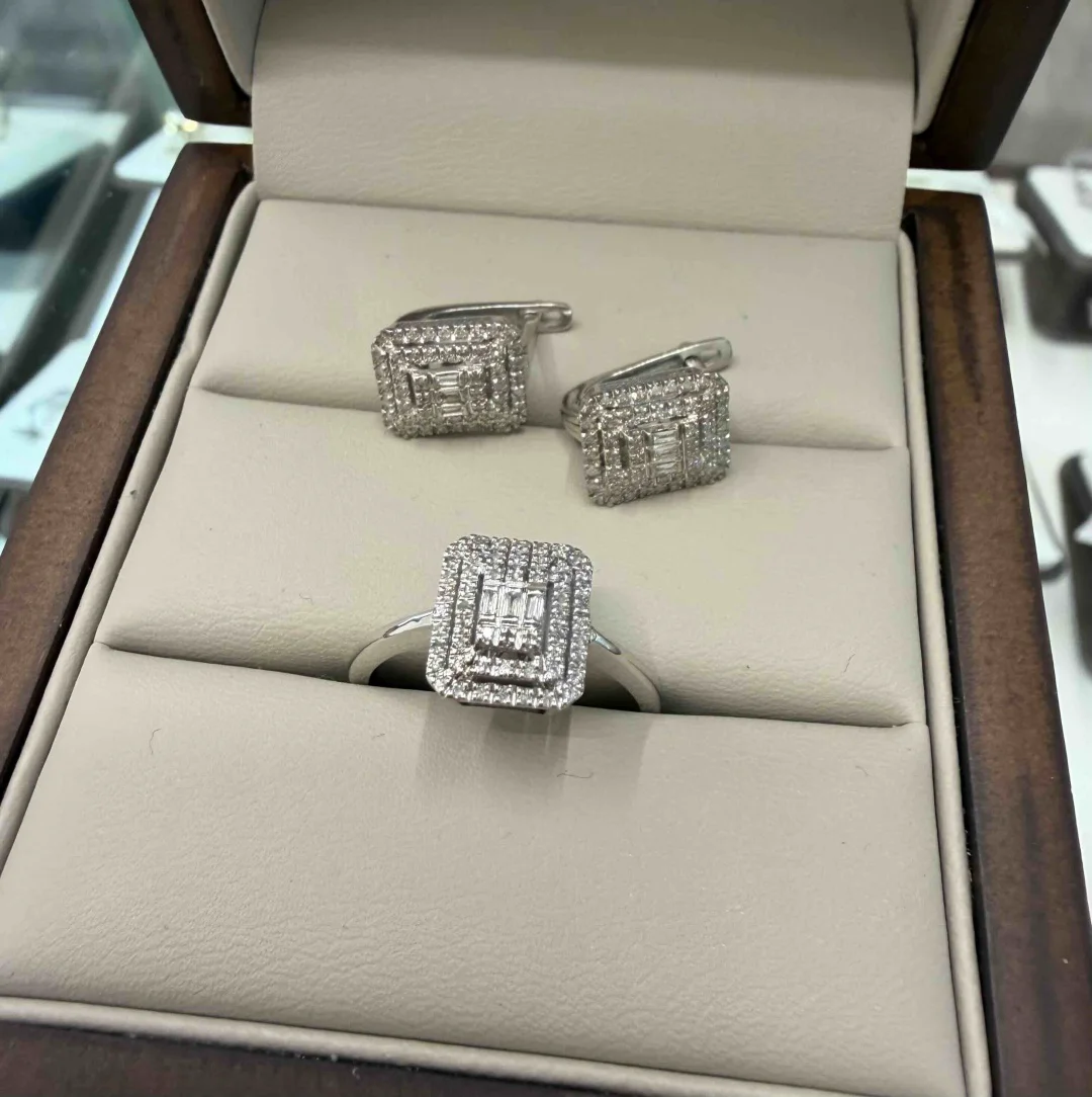 Комплект Luxrai бриллиант, белое золото 585 купить,NaN