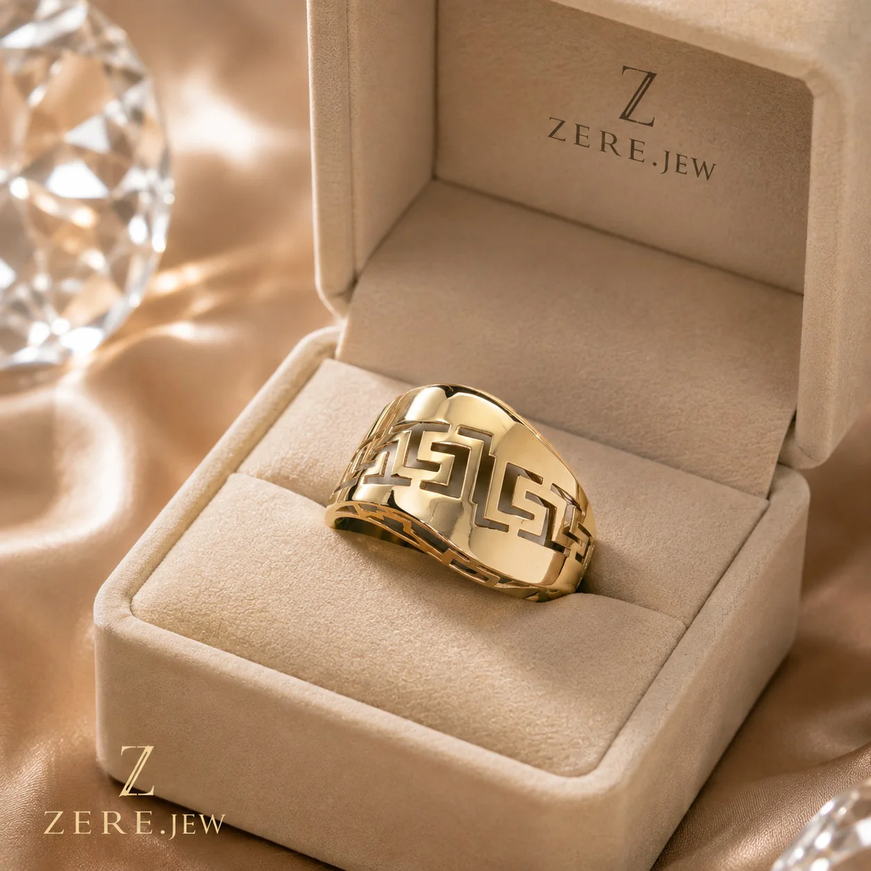 Кольцо ZERE золото 585 пробы 2,41гр 18,5р купить,198825