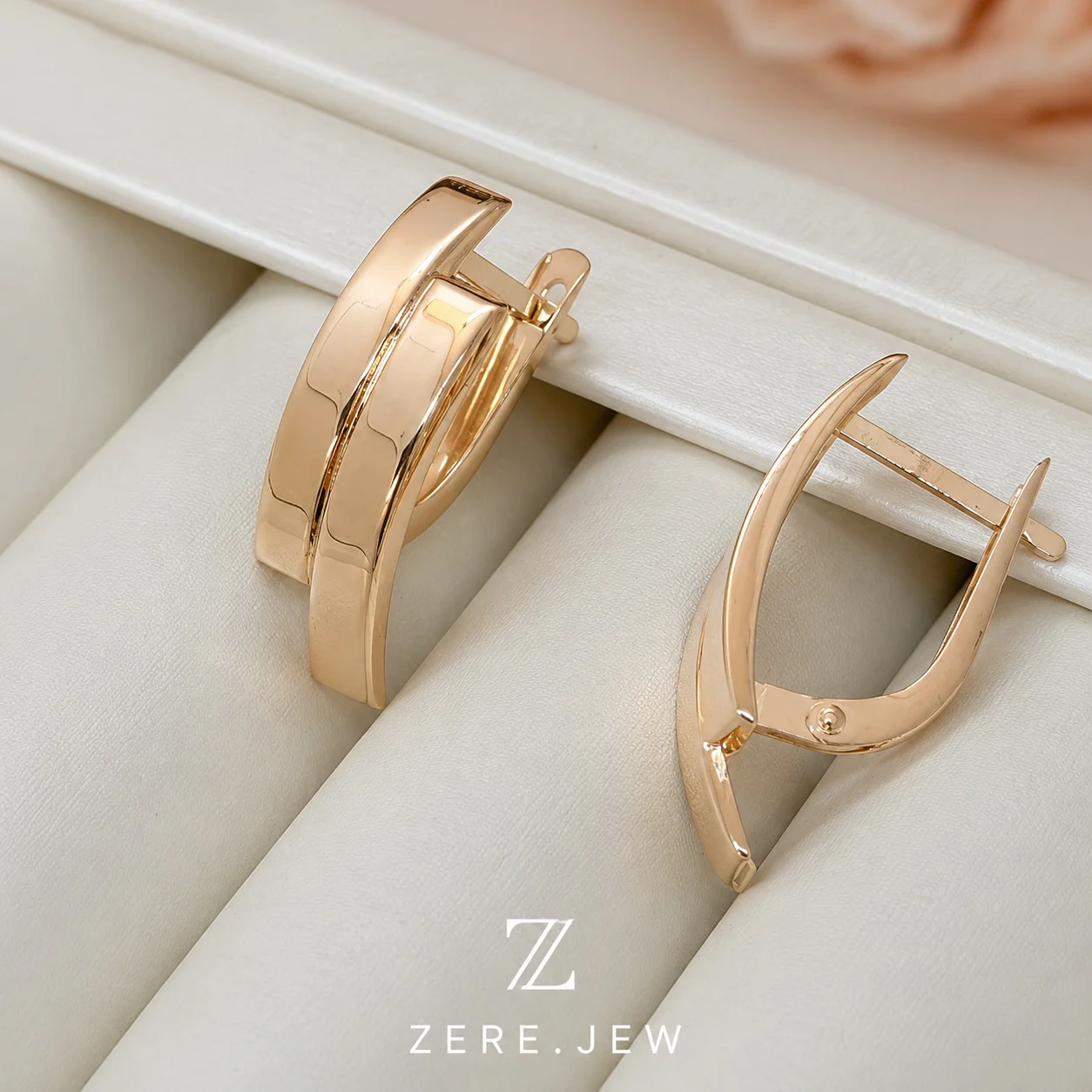 Серьги ZERE золото 585 пробы 1.5г купить,127500