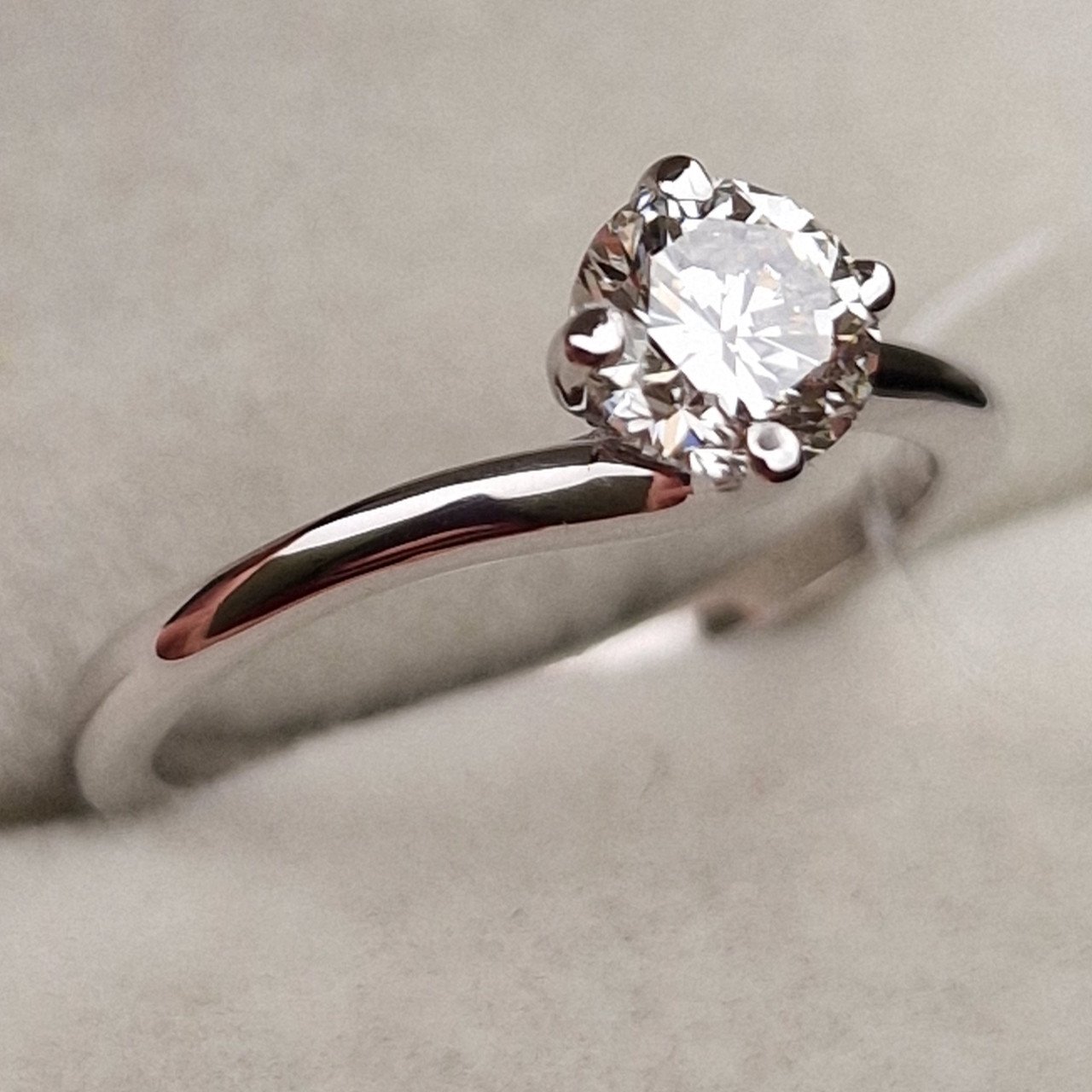 Кольцо Deimantas 95789473 16,51р 2,28гр 0,72ct. купить,NaN
