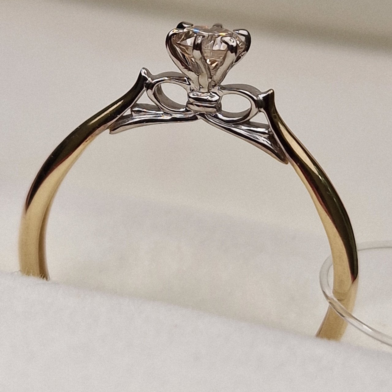 Кольцо Deimantas 98583820 17р 1,17гр 0,26ct. купить,NaN