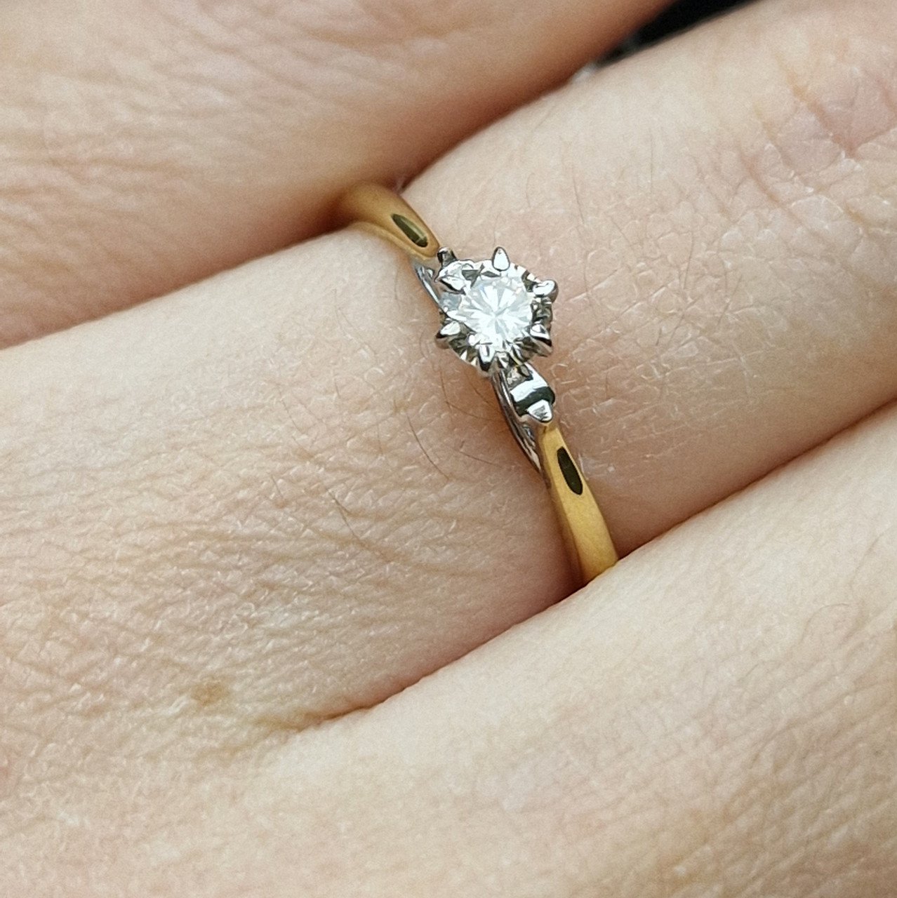 Кольцо Deimantas 98583820 17р 1,17гр 0,26ct. купить,NaN