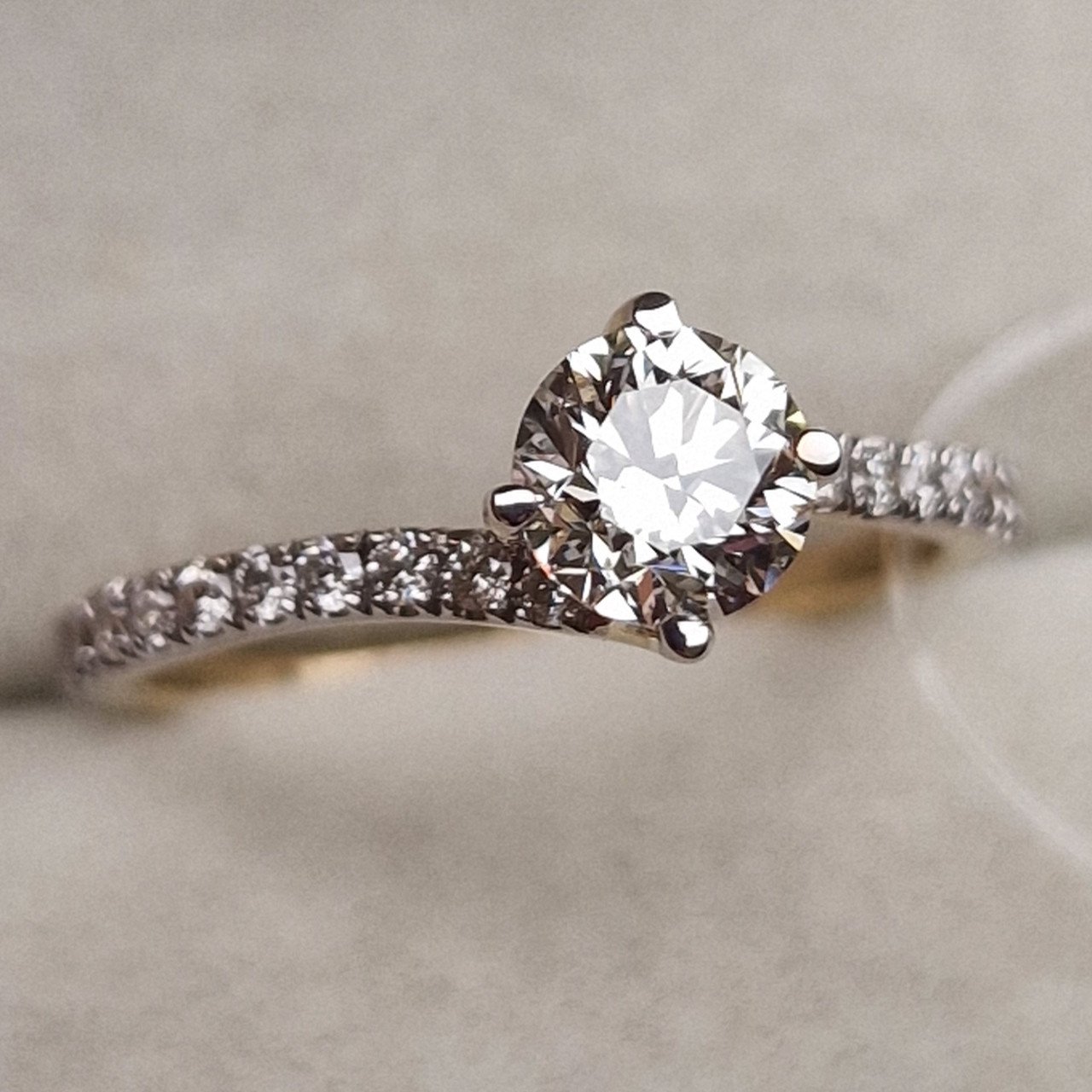 Кольцо Deimantas 95888734 16,5р 1,93гр 1,04ct. купить,NaN