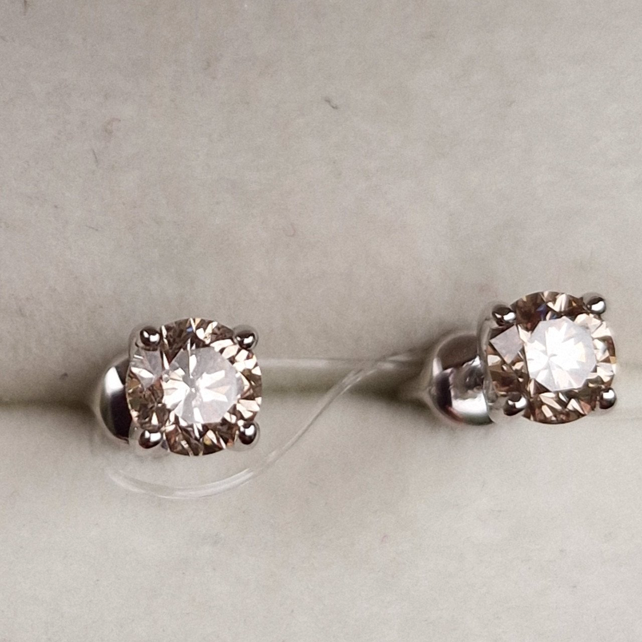 Серьги Deimantas 98702319 1,49гр 1,02ct. купить,NaN