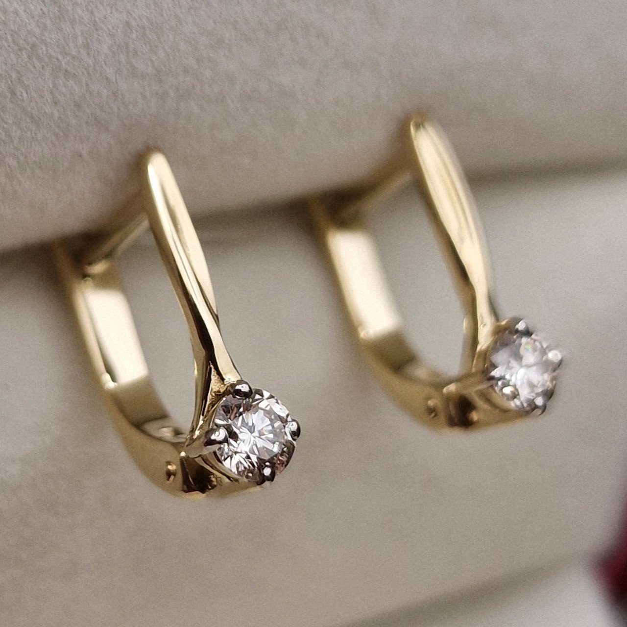 Серьги Deimantas 98702314 2,33гр 0,32ct. купить,NaN