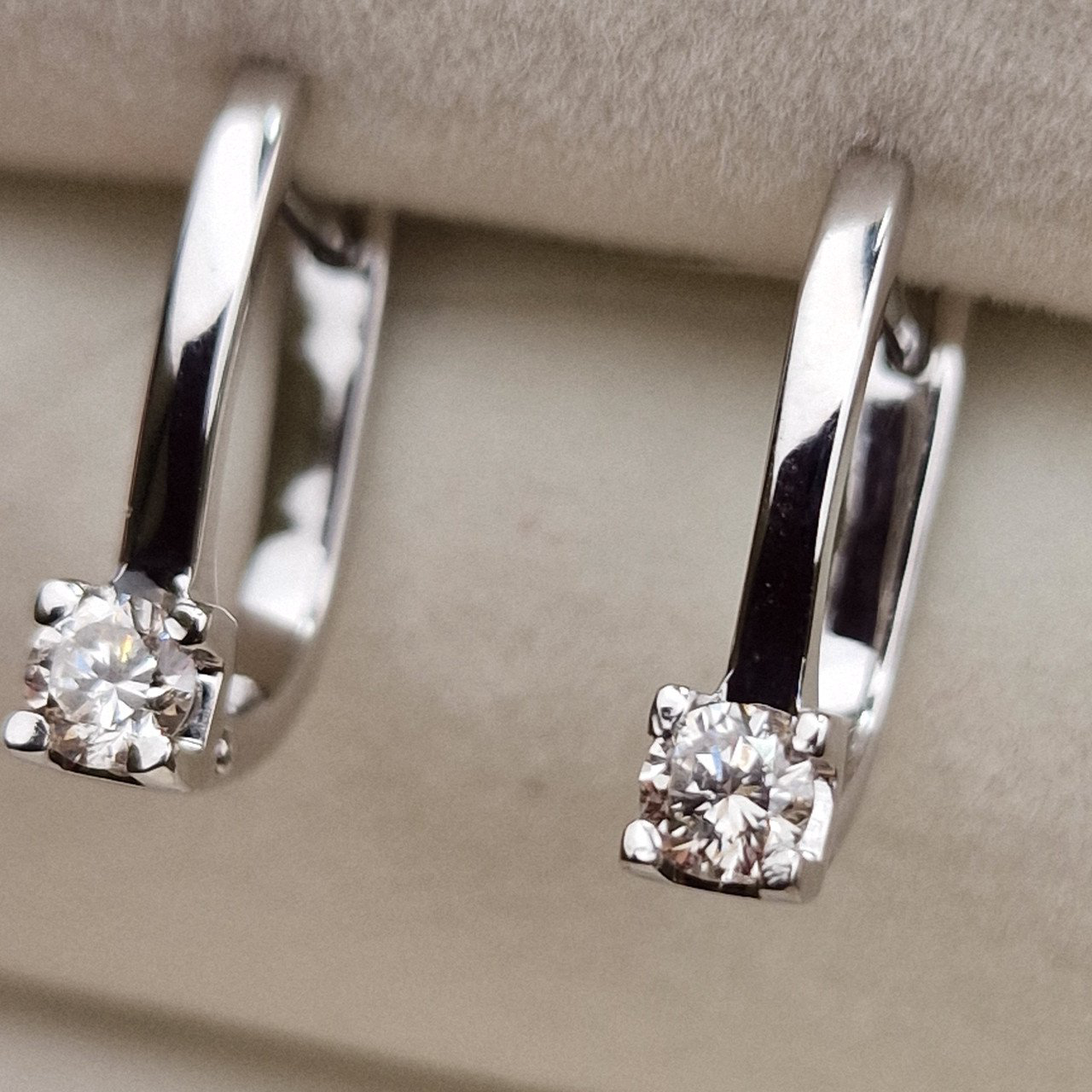 Серьги Deimantas 98702311 2,68гр 0,34ct. купить,NaN