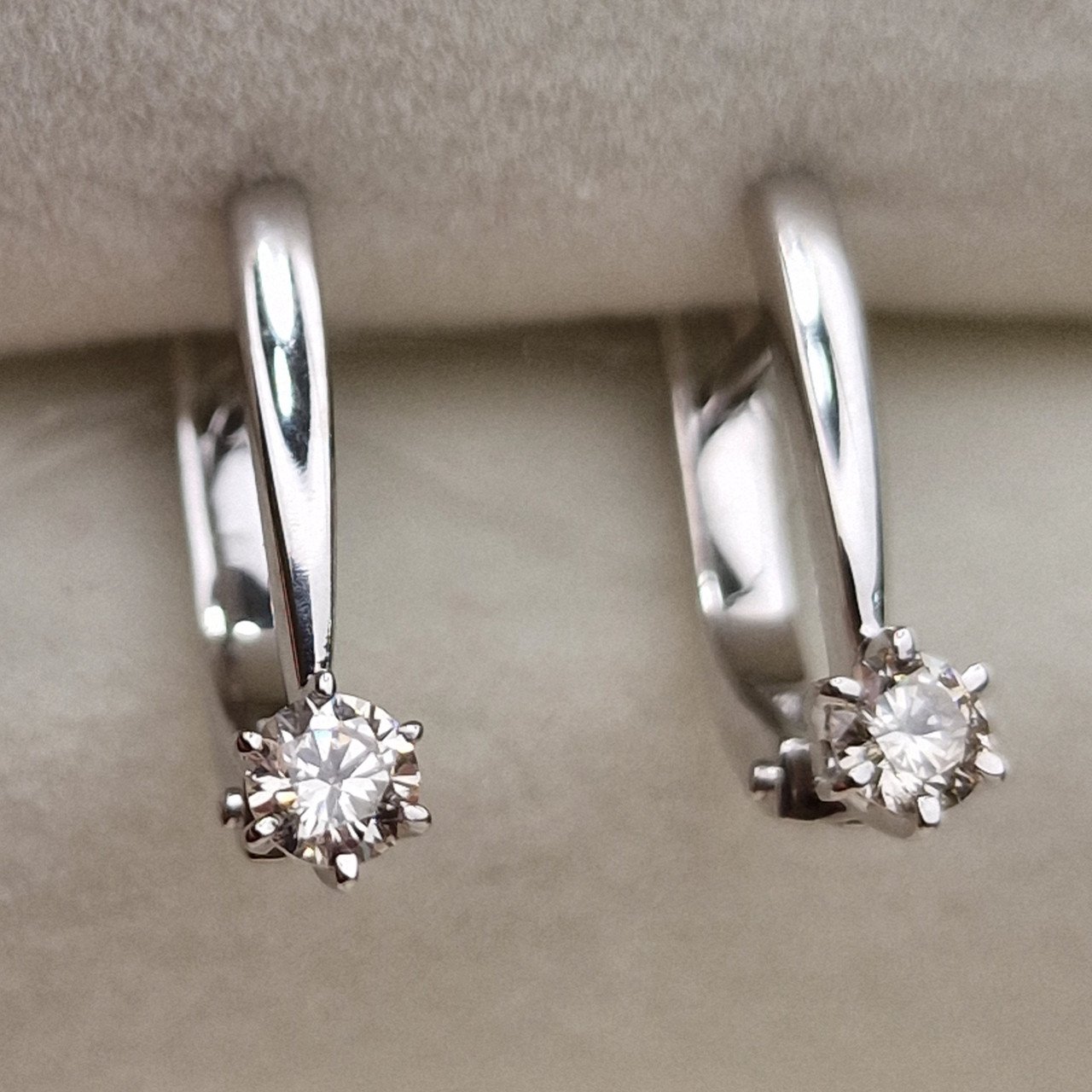 Серьги Deimantas 98702833 2,28гр 0,31ct. купить,NaN