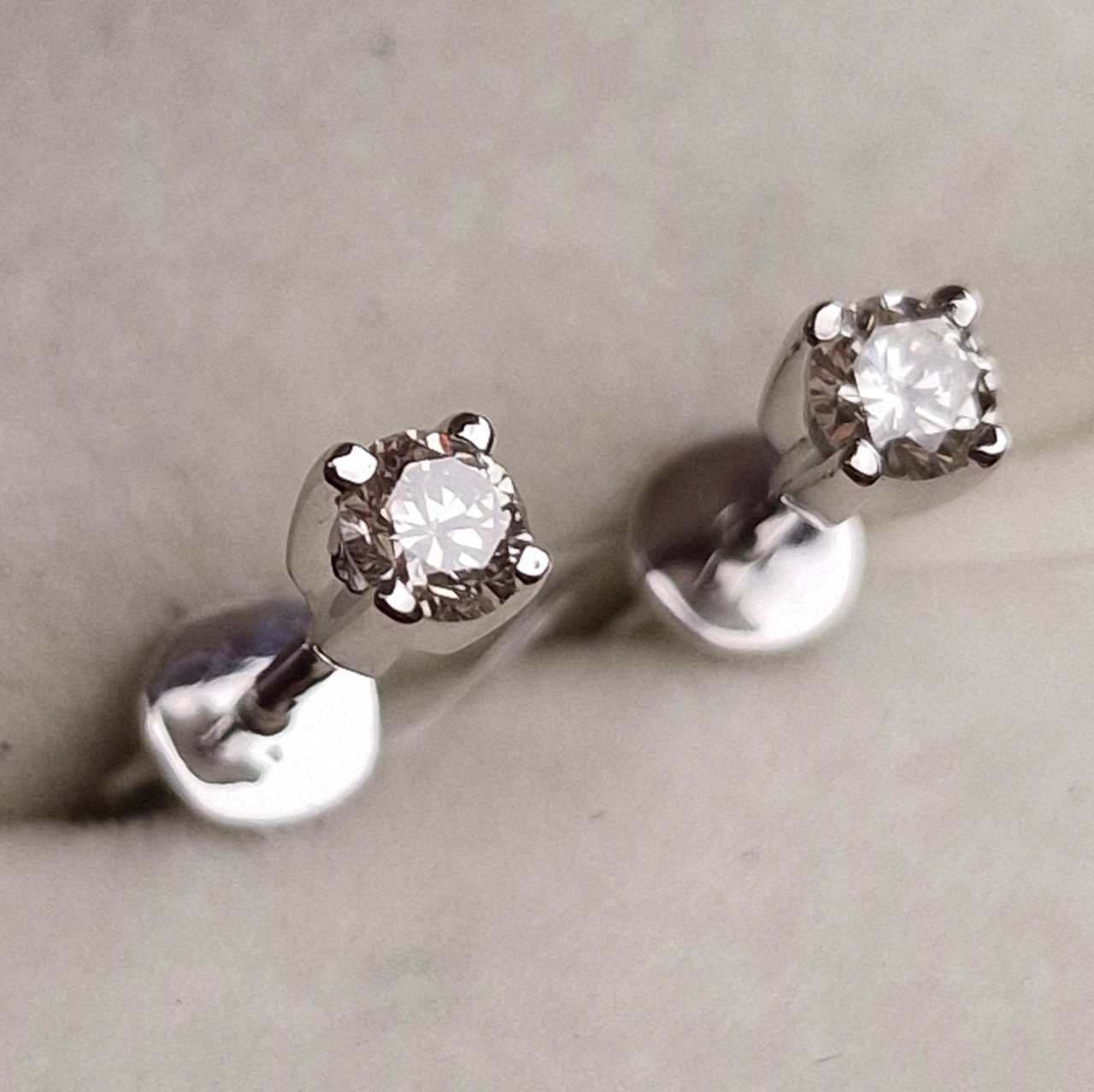 Серьги Deimantas 98702830 1,28гр 0,36ct. купить,NaN