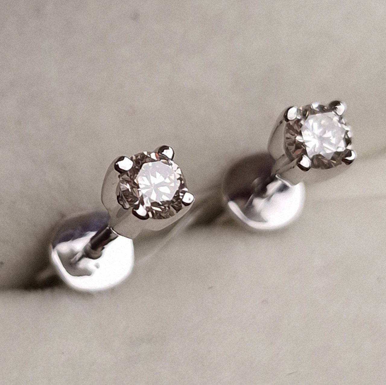 Серьги Deimantas 98702830 1,28гр 0,36ct. купить,NaN