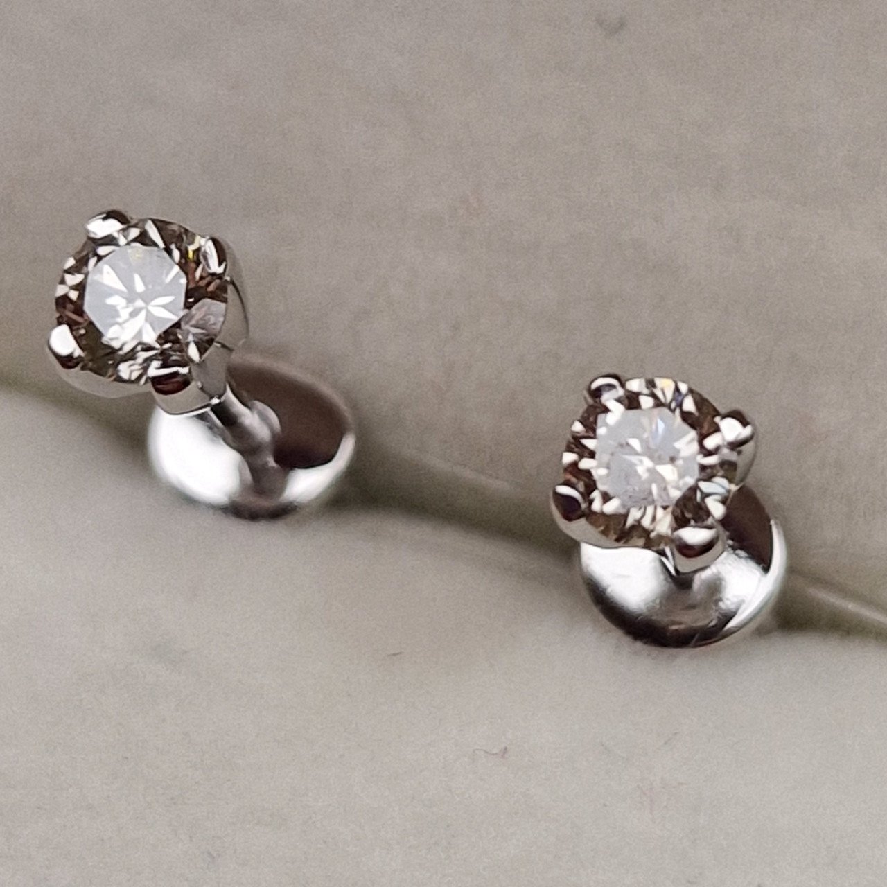 Серьги Deimantas 98702830 1,28гр 0,36ct. купить,NaN