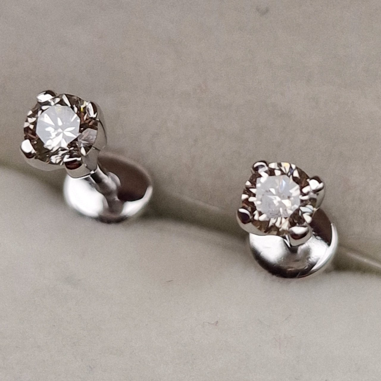 Серьги Deimantas 98702830 1,28гр 0,36ct. купить,NaN