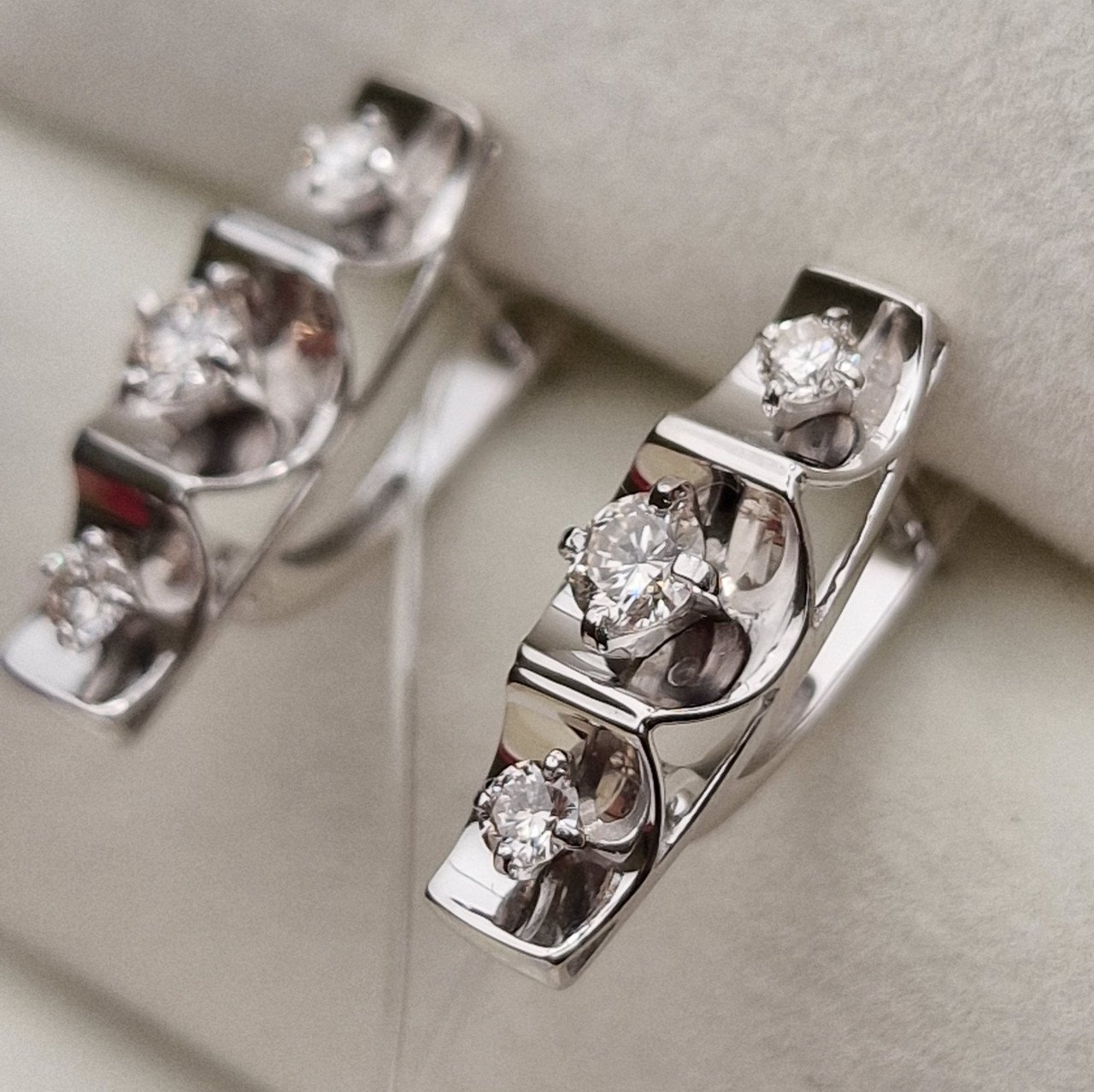 Серьги Deimantas 98702880 2,41гр 0,54ct. купить,NaN