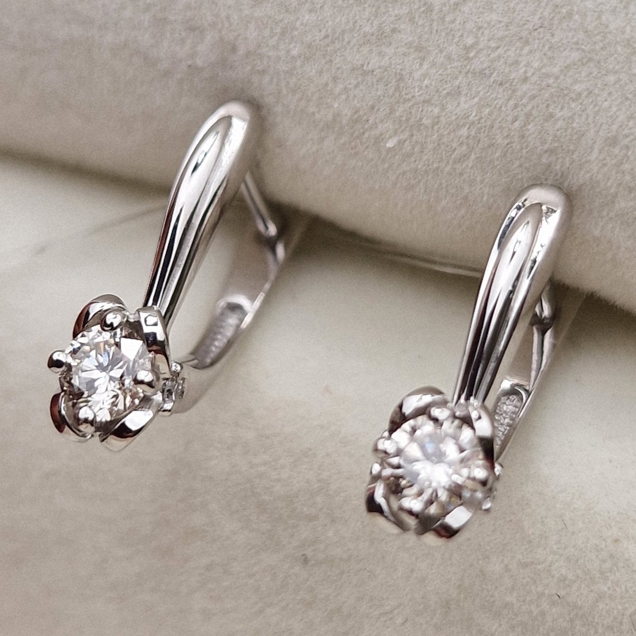 Серьги Deimantas 98702873 1,88гр 0,38ct. купить,NaN