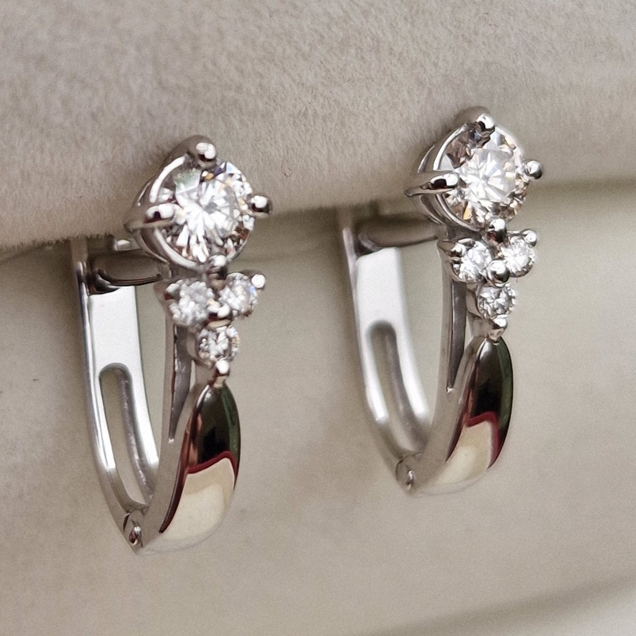 Серьги Deimantas 98703304 2,08гр 0,43ct. купить,NaN