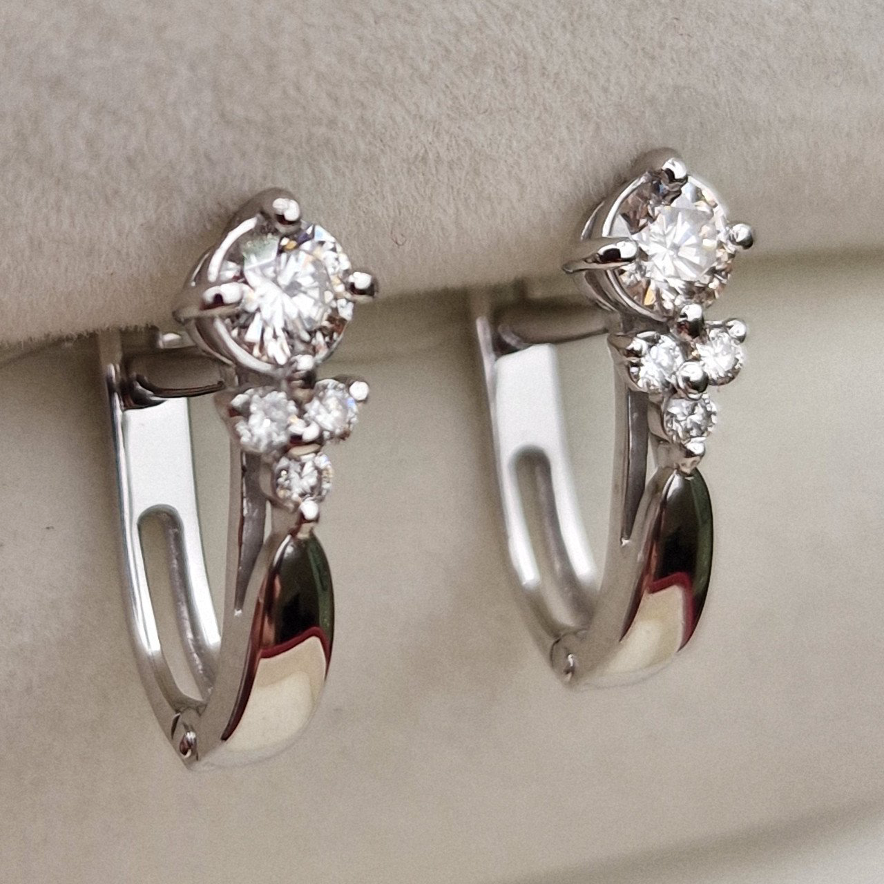 Серьги Deimantas 98703304 2,08гр 0,43ct. купить,NaN