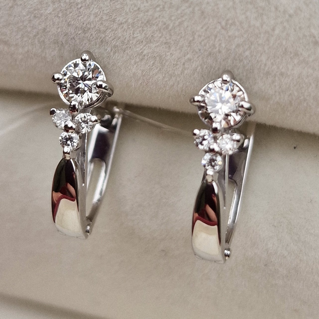 Серьги Deimantas 98703304 2,08гр 0,43ct. купить,NaN