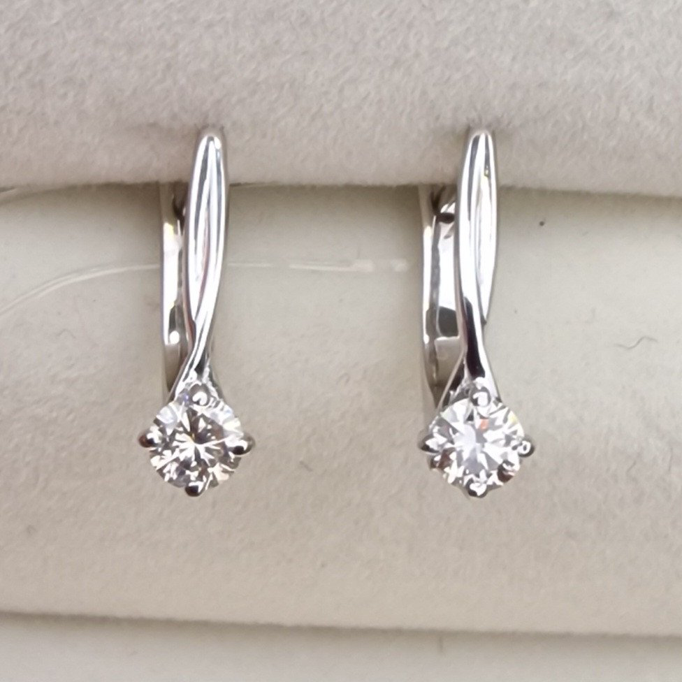 Серьги Deimantas 98703303 2,23гр 0,33ct. купить,NaN