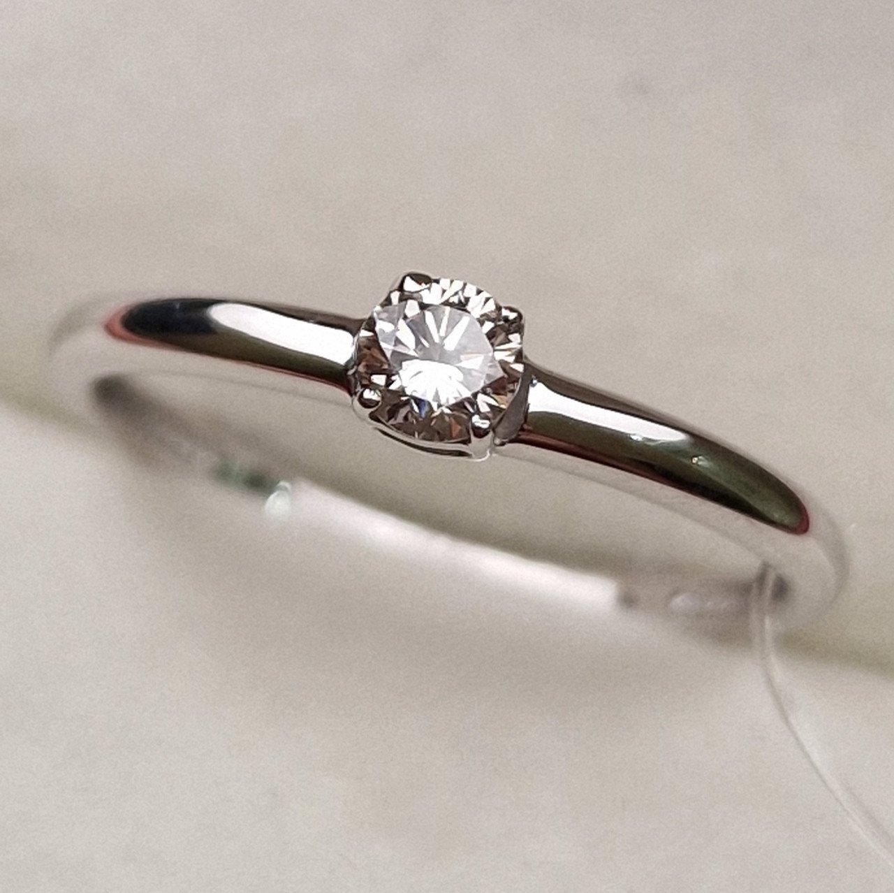 Кольцо Deimantas 98703313 17р 1,35гр 0,17ct. купить,NaN