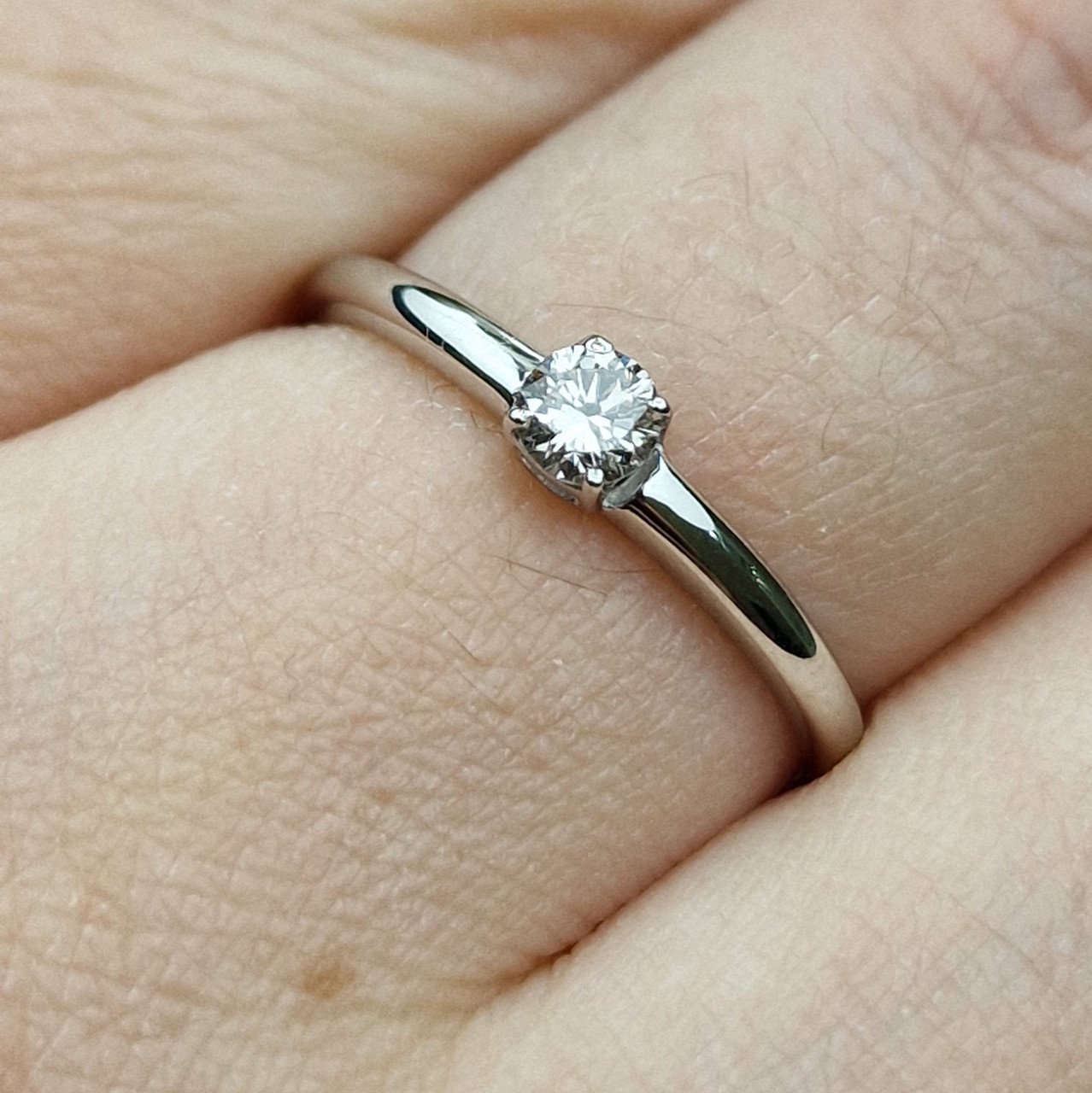Кольцо Deimantas 98703313 17р 1,35гр 0,17ct. купить,NaN