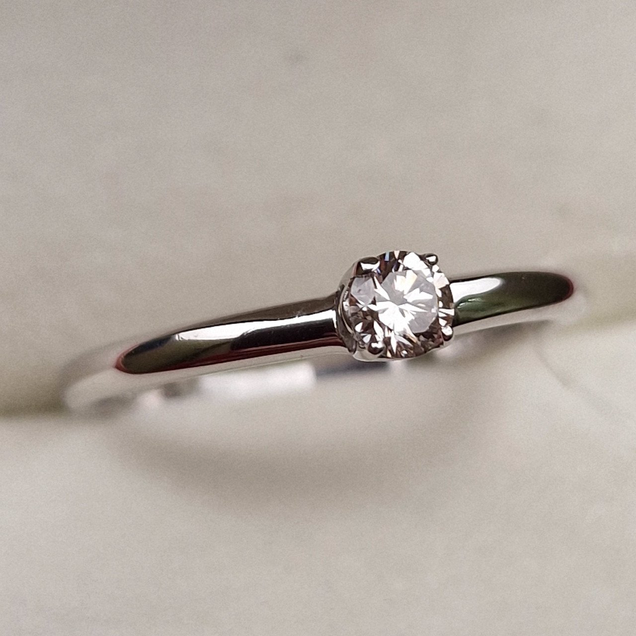 Кольцо Deimantas 98703313 17р 1,35гр 0,17ct. купить,NaN