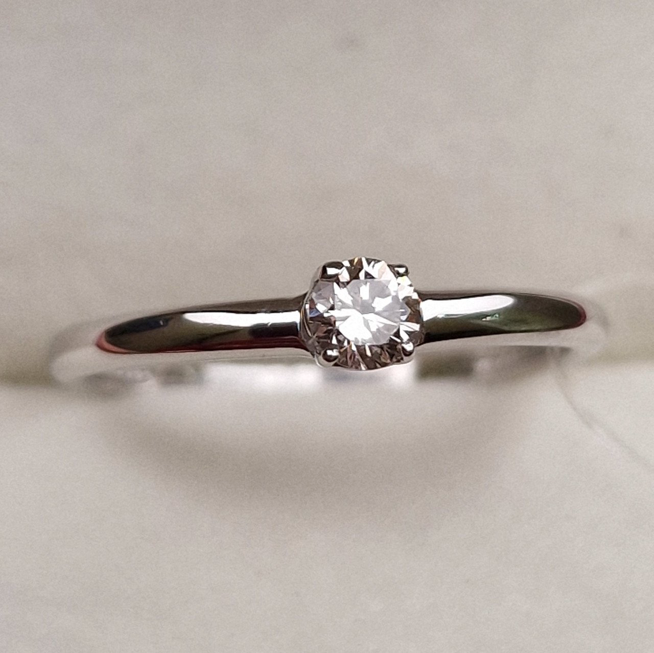 Кольцо Deimantas 98703313 17р 1,35гр 0,17ct. купить,NaN