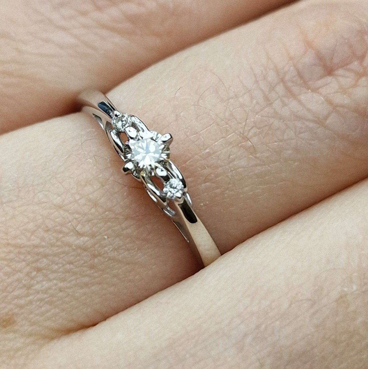 Кольцо Deimantas 98703310 18р 1,76гр 0,19ct. купить,NaN