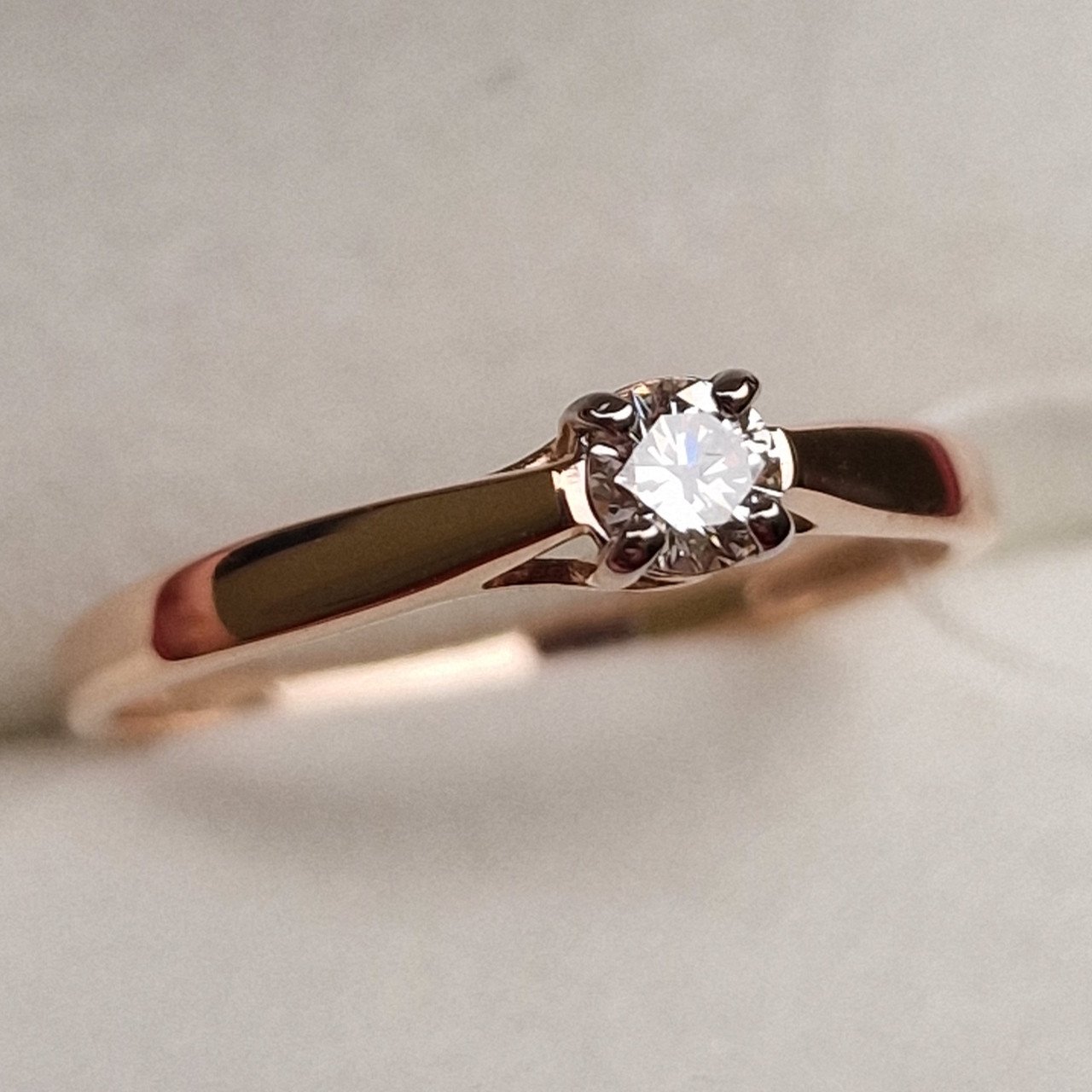Кольцо Deimantas 98703320 17р 1,39гр 0,17ct. купить,NaN