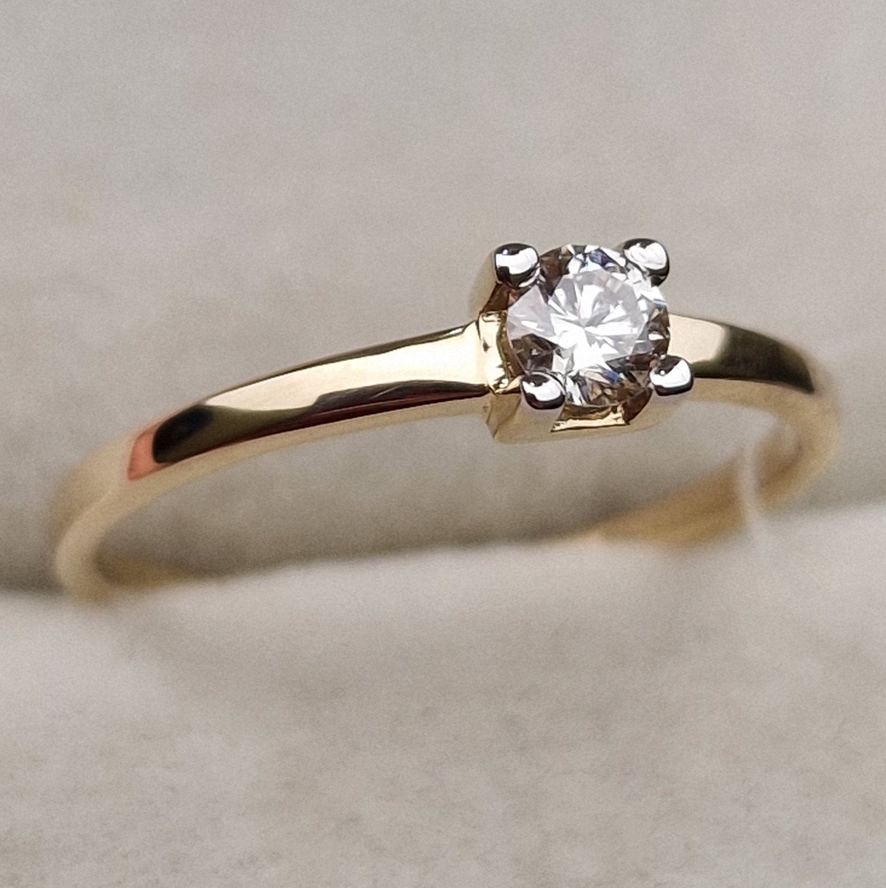Кольцо Deimantas 98703319 16р 1,33гр 0,16ct. купить,NaN