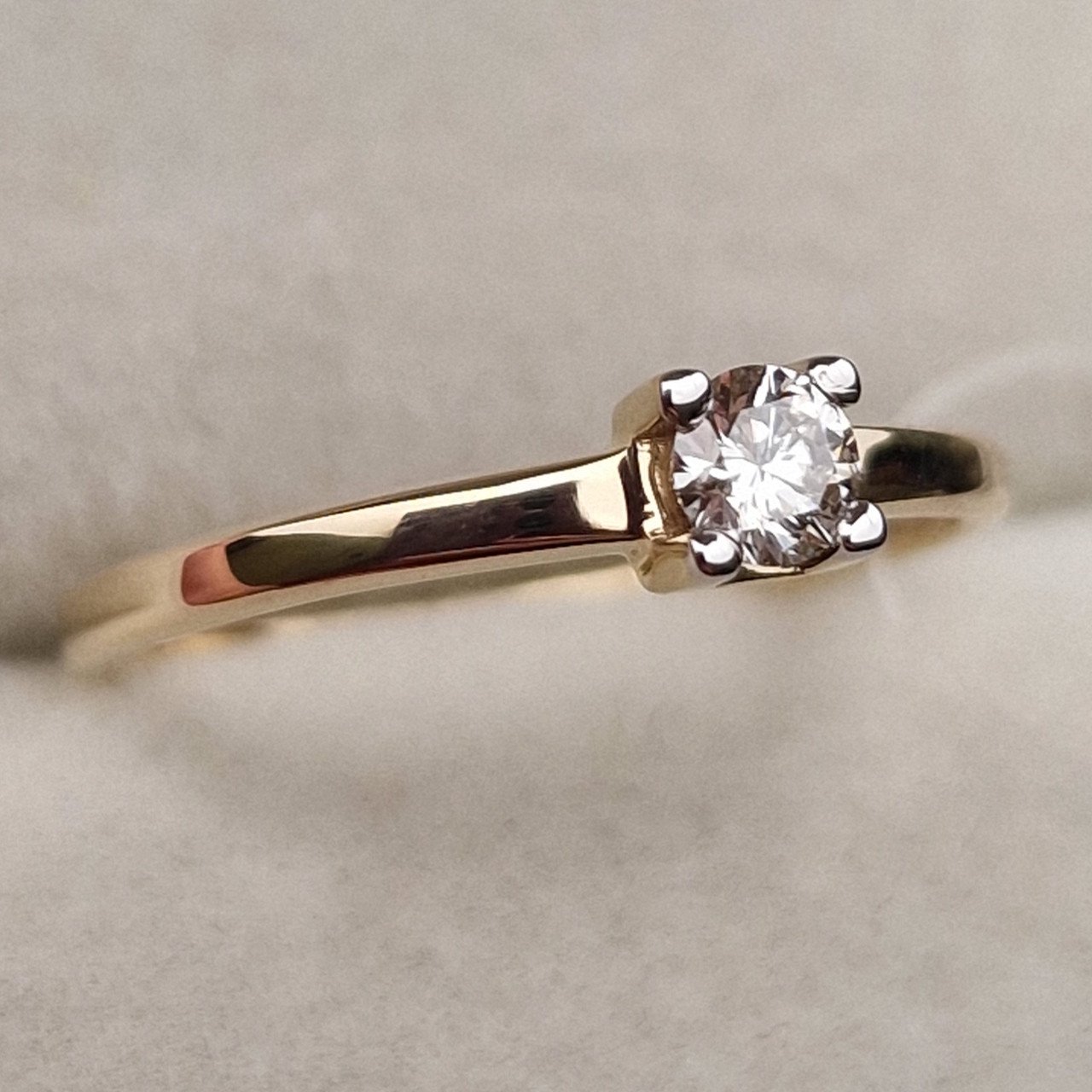 Кольцо Deimantas 98703319 16р 1,33гр 0,16ct. купить,NaN