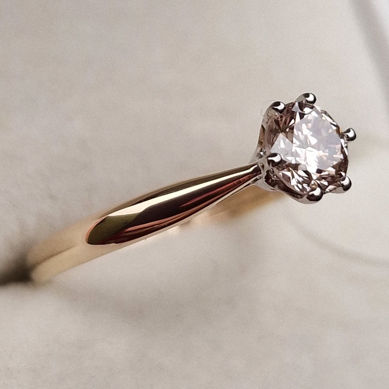 Кольцо Deimantas 98703330 17р 1,63гр 0,54ct. купить,NaN