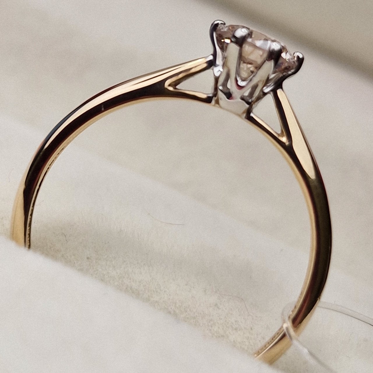 Кольцо Deimantas 98703330 17р 1,63гр 0,54ct. купить,NaN