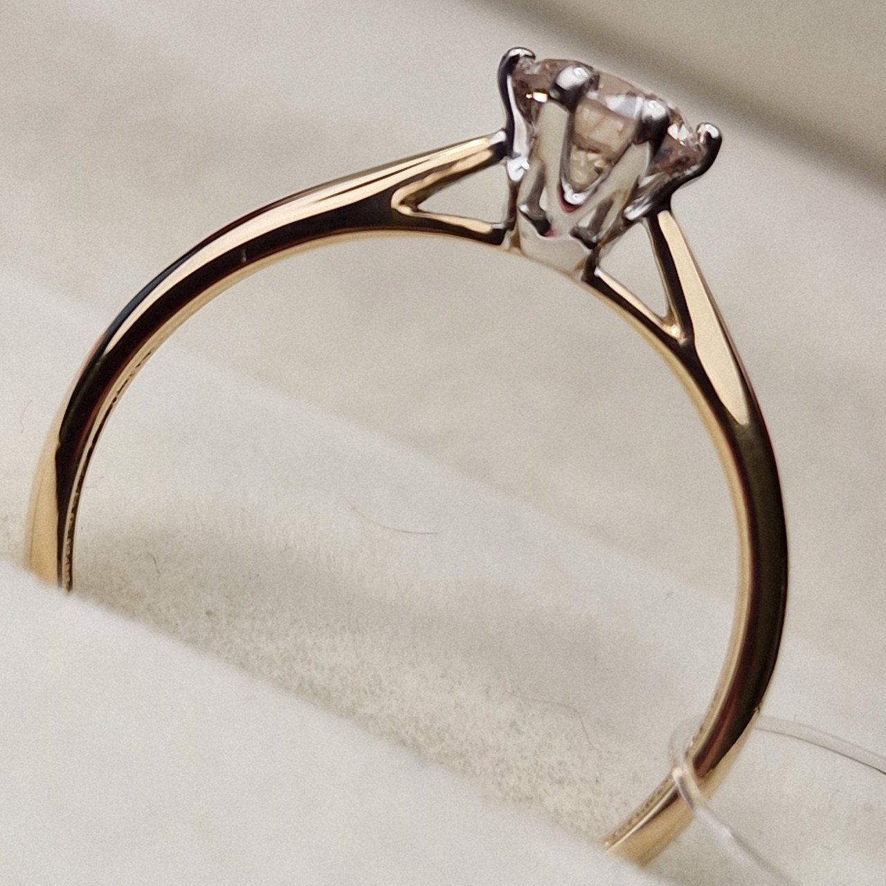 Кольцо Deimantas 98703330 17р 1,63гр 0,54ct. купить,NaN