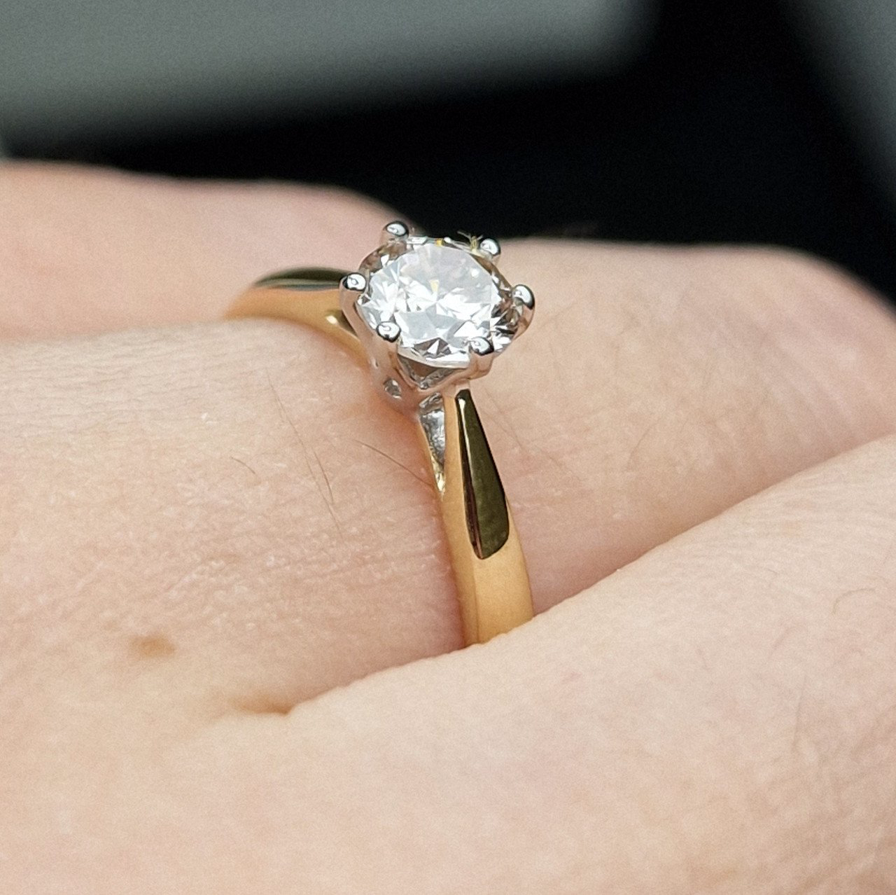 Кольцо Deimantas 98703330 17р 1,63гр 0,54ct. купить,NaN
