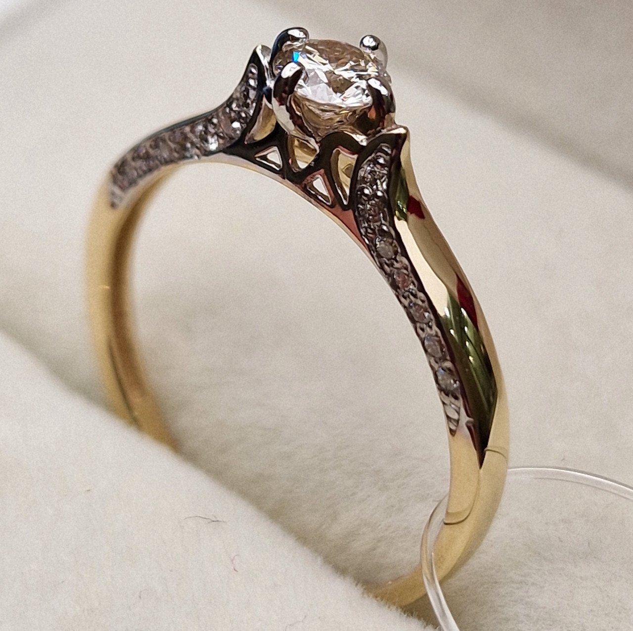 Кольцо Deimantas 98703328 17р 1,55гр 0,38ct. купить,NaN