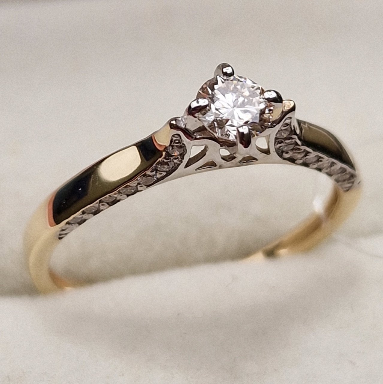 Кольцо Deimantas 98703328 17р 1,55гр 0,38ct. купить,NaN