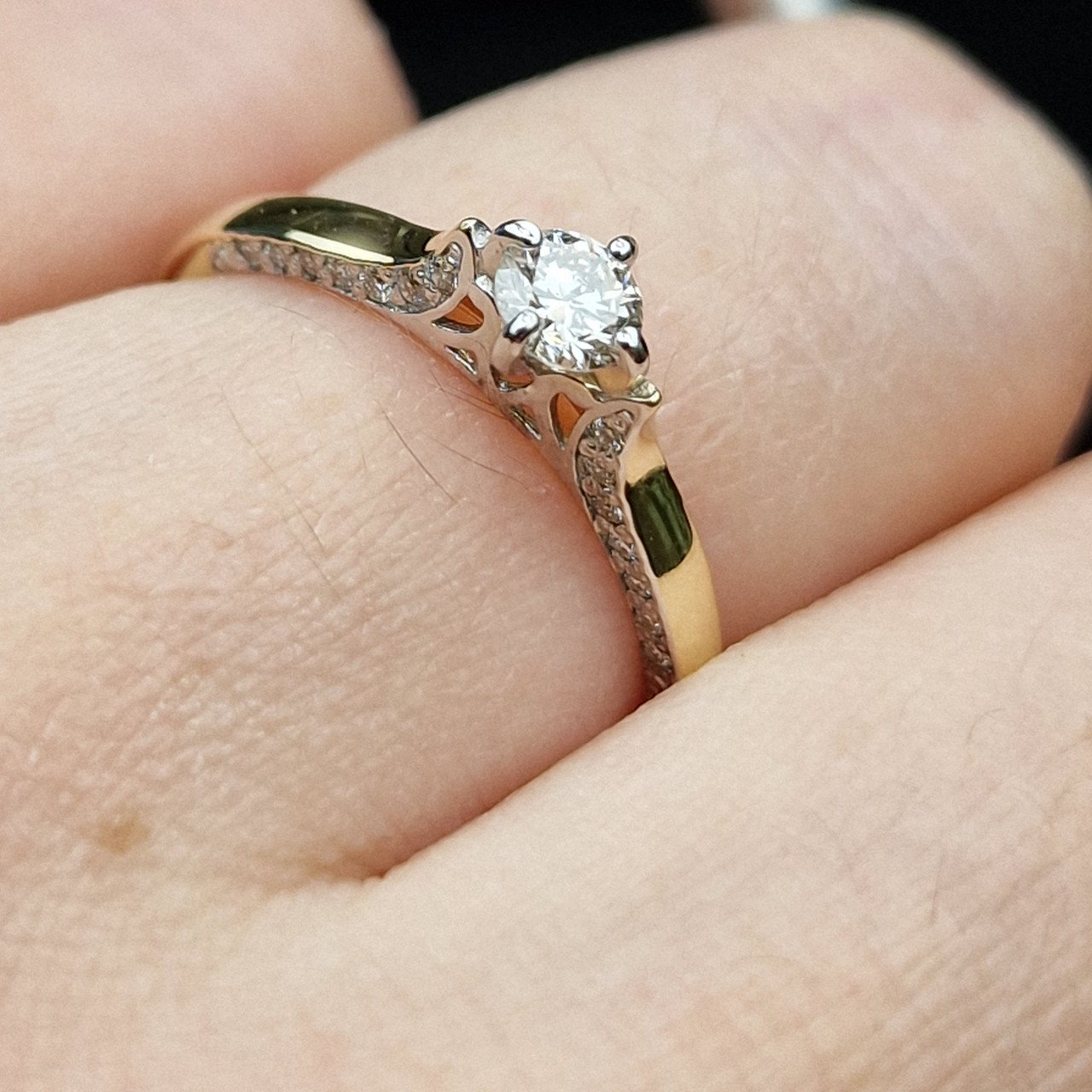 Кольцо Deimantas 98703328 17р 1,55гр 0,38ct. купить,NaN