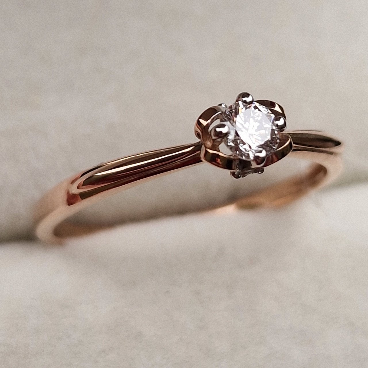 Кольцо Deimantas 98703350 18р 1,43гр 0,19ct. купить,NaN
