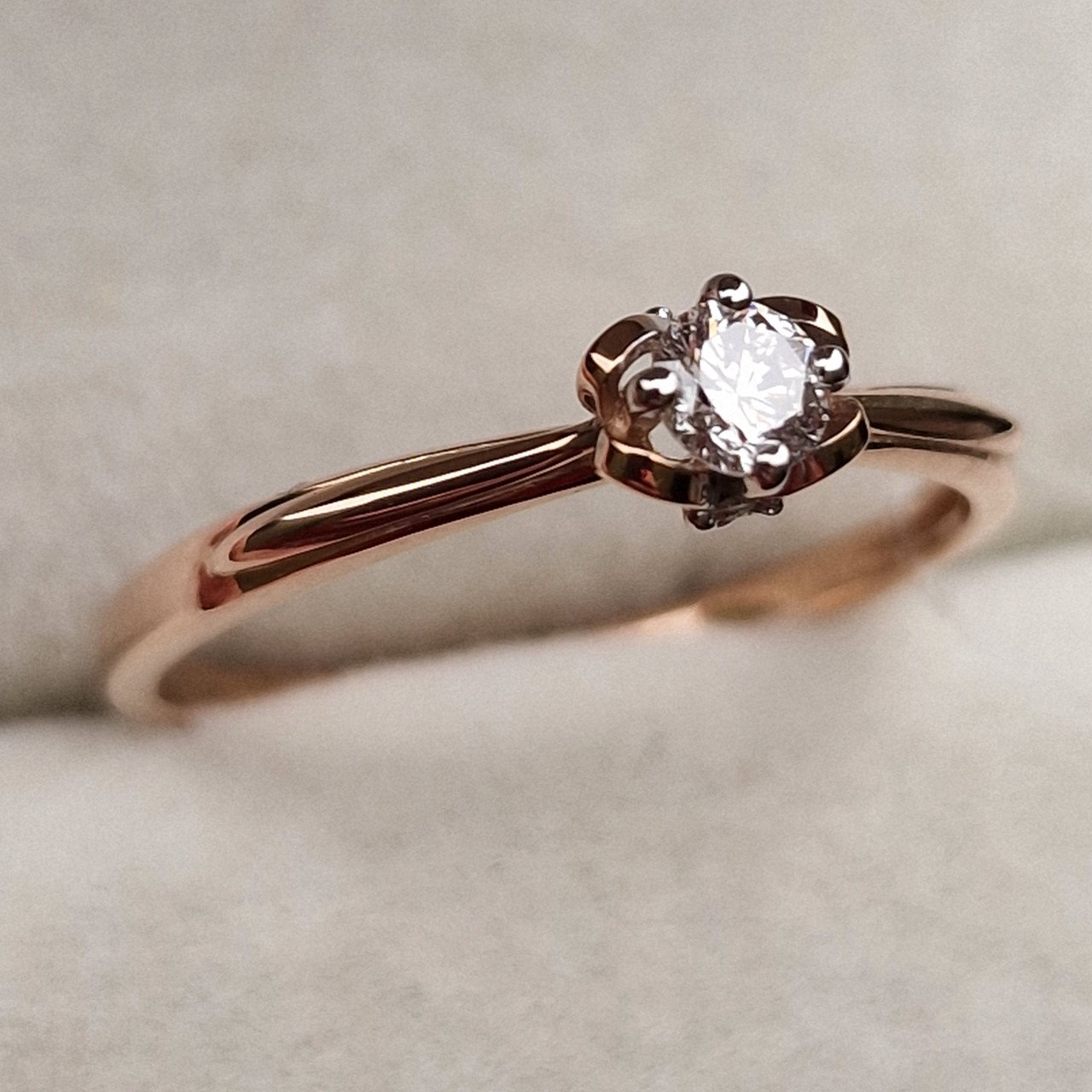 Кольцо Deimantas 98703350 18р 1,43гр 0,19ct. купить,NaN