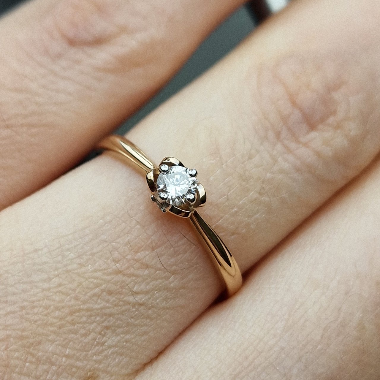 Кольцо Deimantas 98703350 18р 1,43гр 0,19ct. купить,NaN